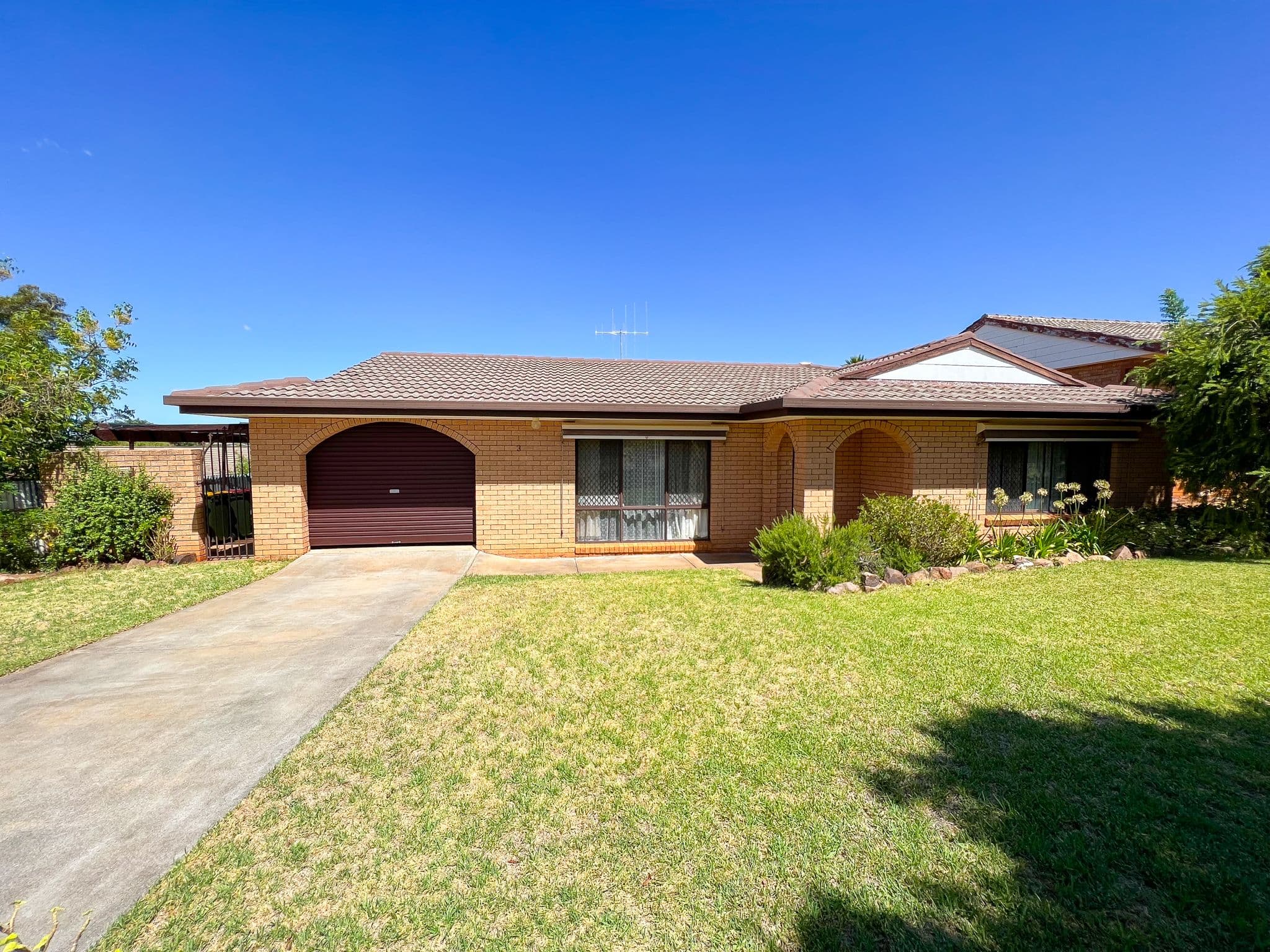 3 Hillcrest Avenue, Parkes NSW 2870, Parkes - Thumbnail 2