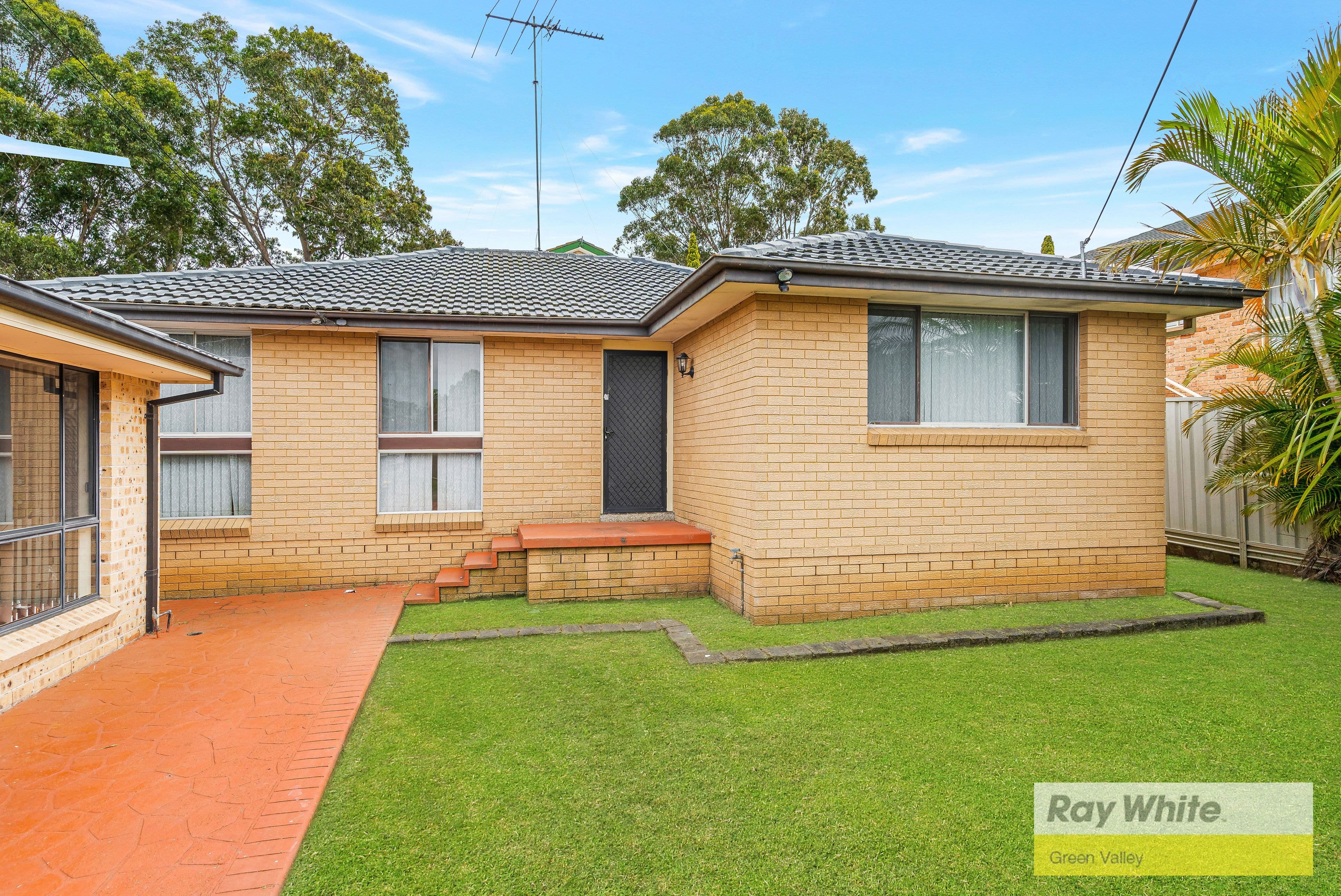 101 Oliveri Crescent, Green Valley NSW 2168, Green Valley - Thumbnail 2