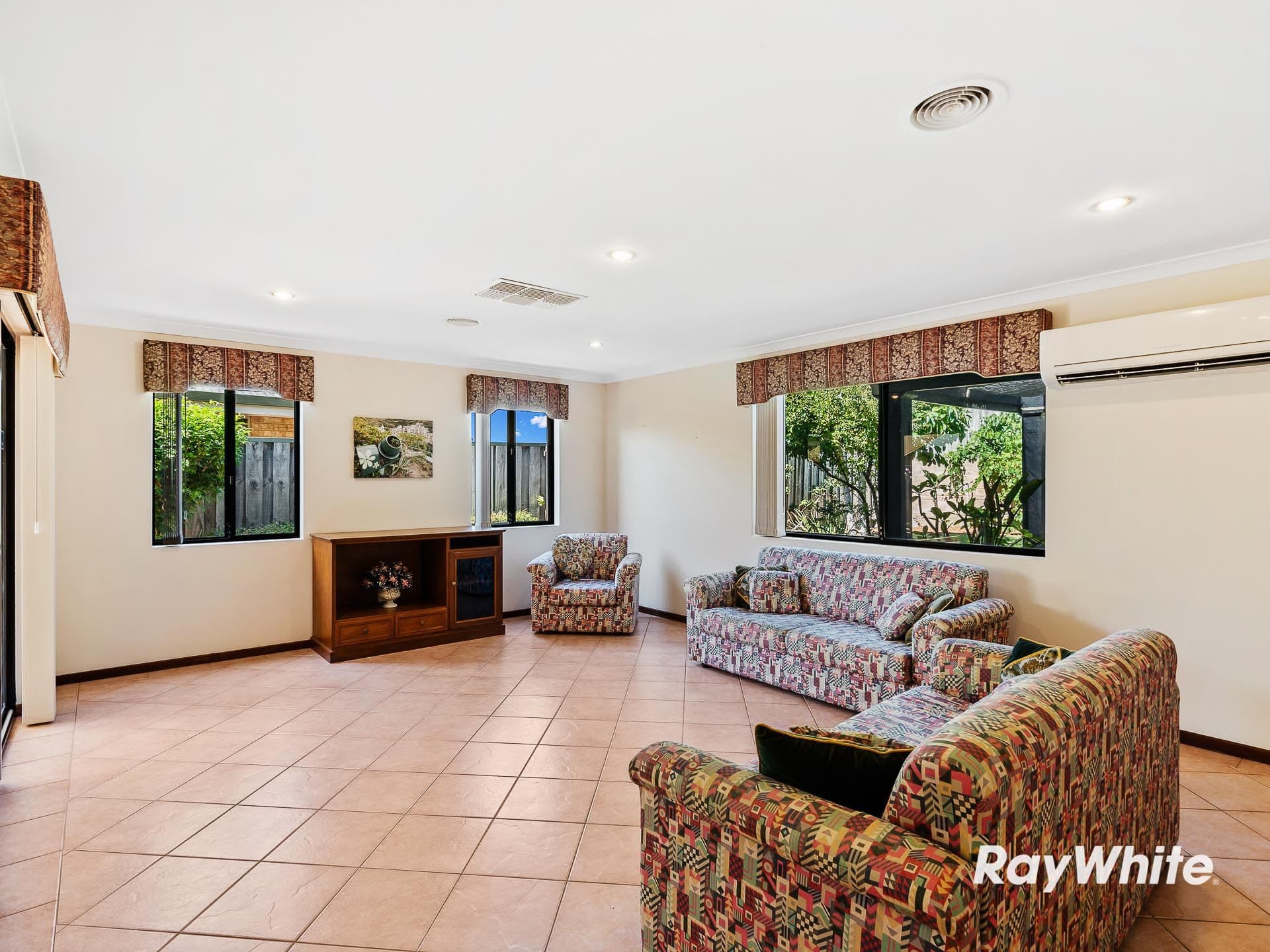 5 Seaforth Drive, Halls Head WA 6210, Halls Head - Thumbnail 5