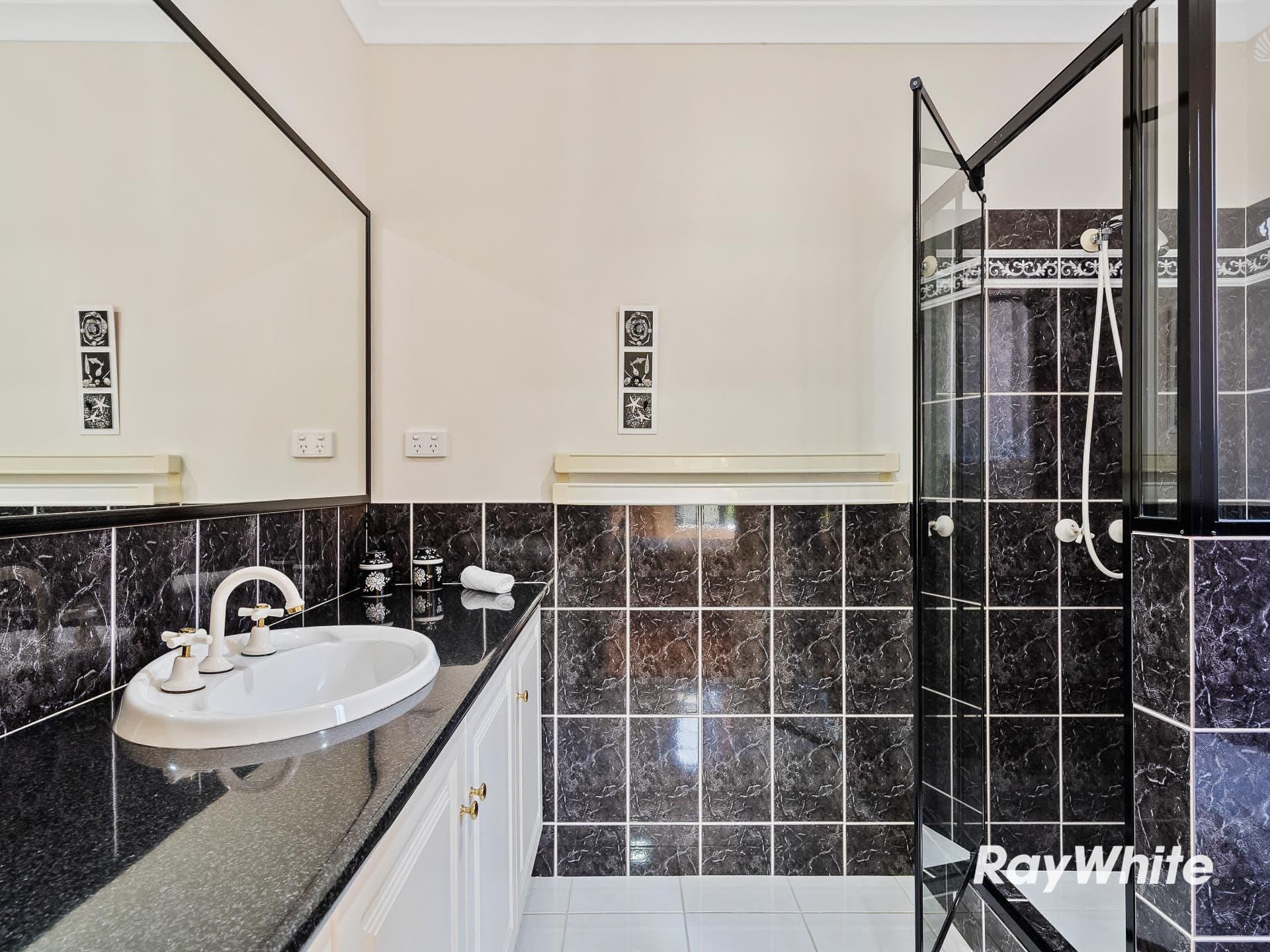 5 Seaforth Drive, Halls Head WA 6210, Halls Head - Thumbnail 8