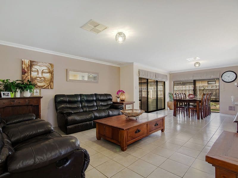 12 Tranquility Way, HALLS HEAD WA 6210, Halls Head - Thumbnail 2