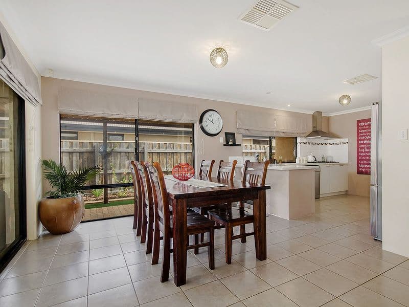 12 Tranquility Way, HALLS HEAD WA 6210, Halls Head - Thumbnail 4