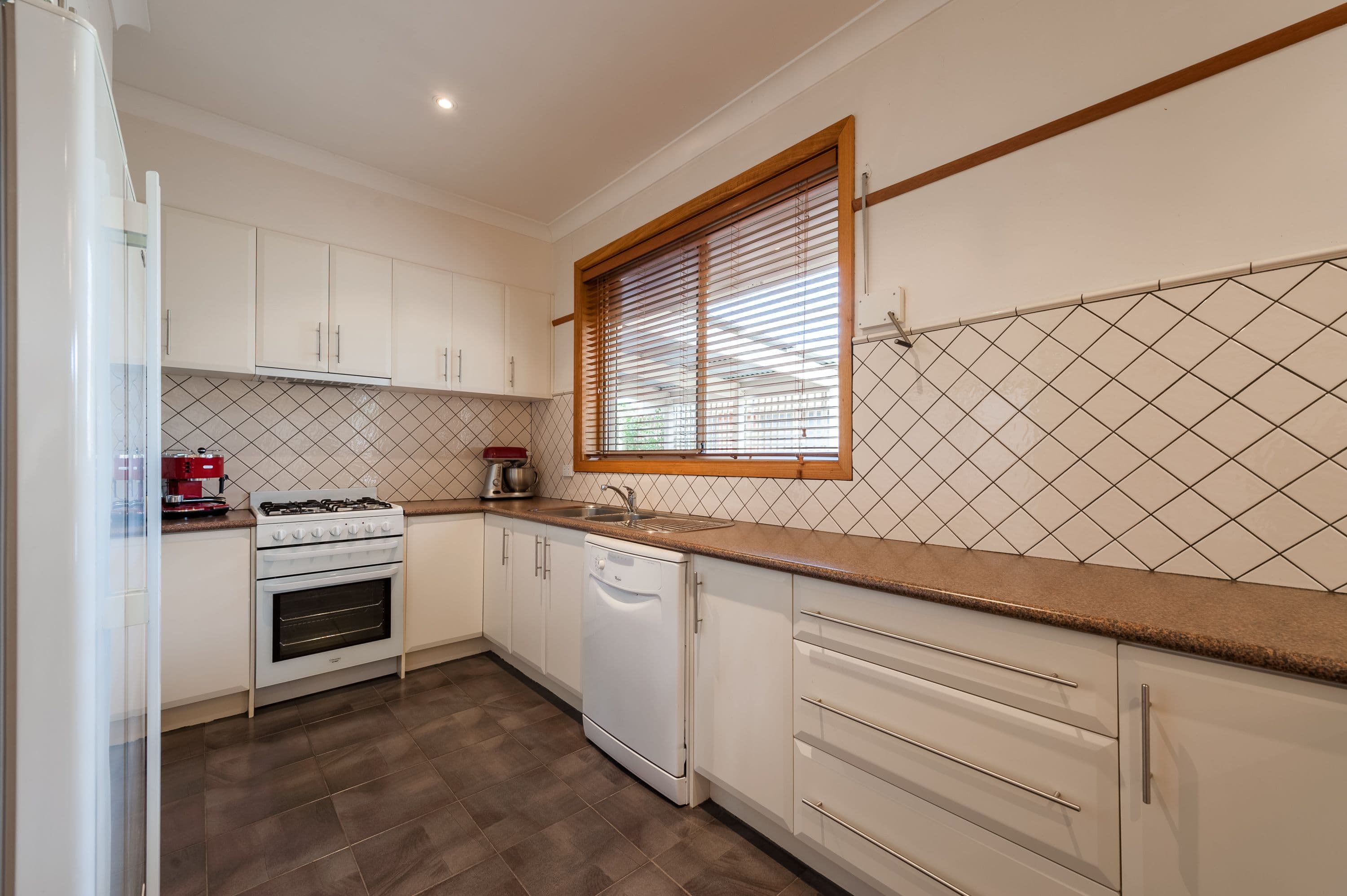 7 Rose Court, Reservoir VIC 3073, Reservoir - Thumbnail 4