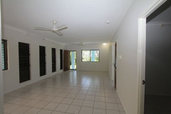 33 Esplanade, BALGAL BEACH QLD 4816, Balgal Beach - Thumbnail 5