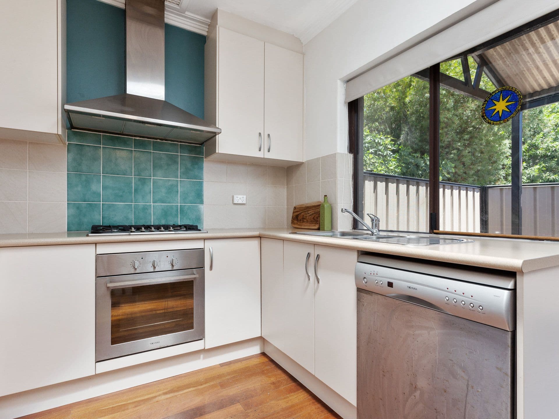 12 Flora Avenue, Bayswater WA 6053, Bayswater - Thumbnail 5