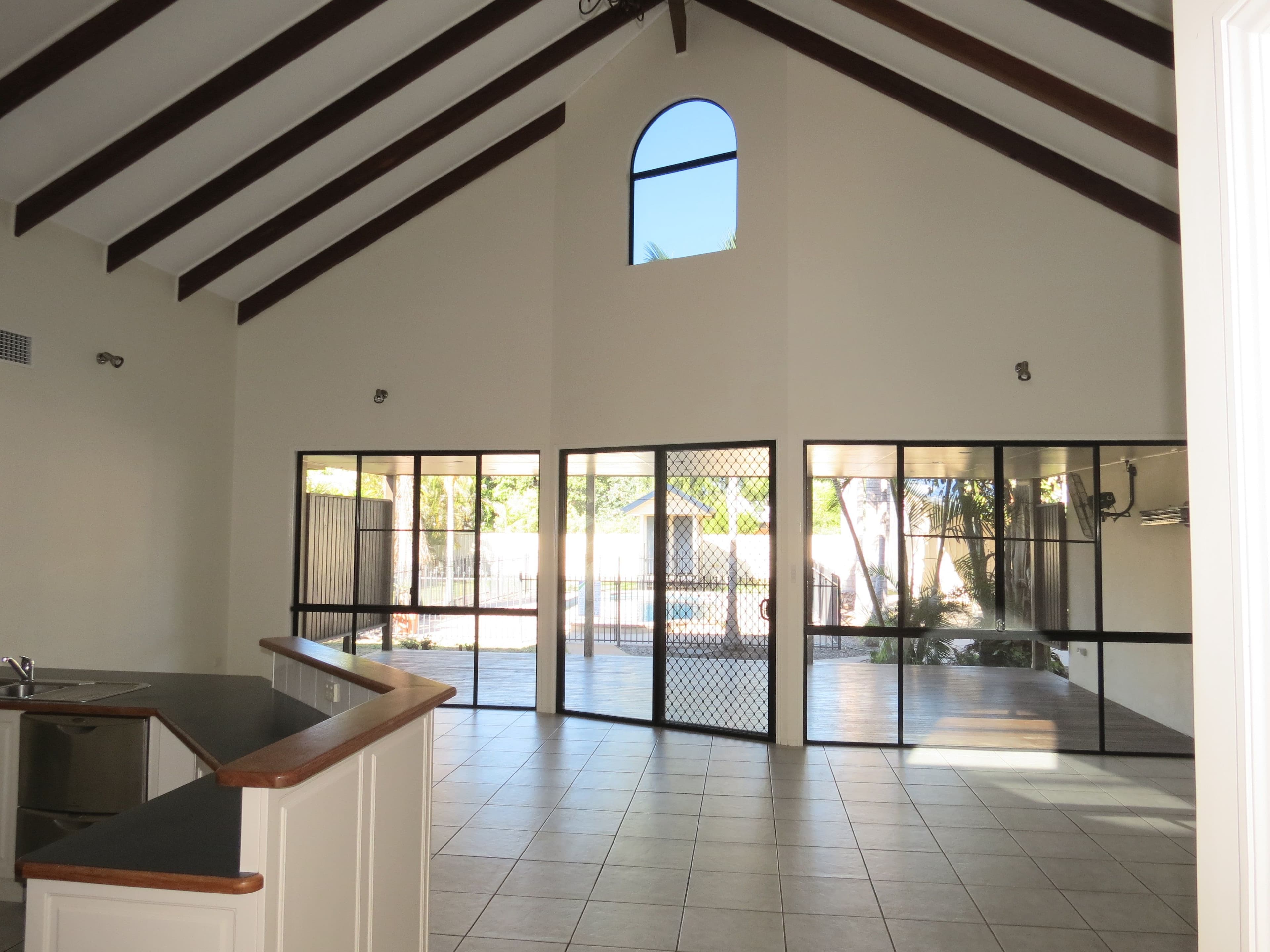 72 Theresa Street, Emerald QLD 4720, Emerald - Thumbnail 2