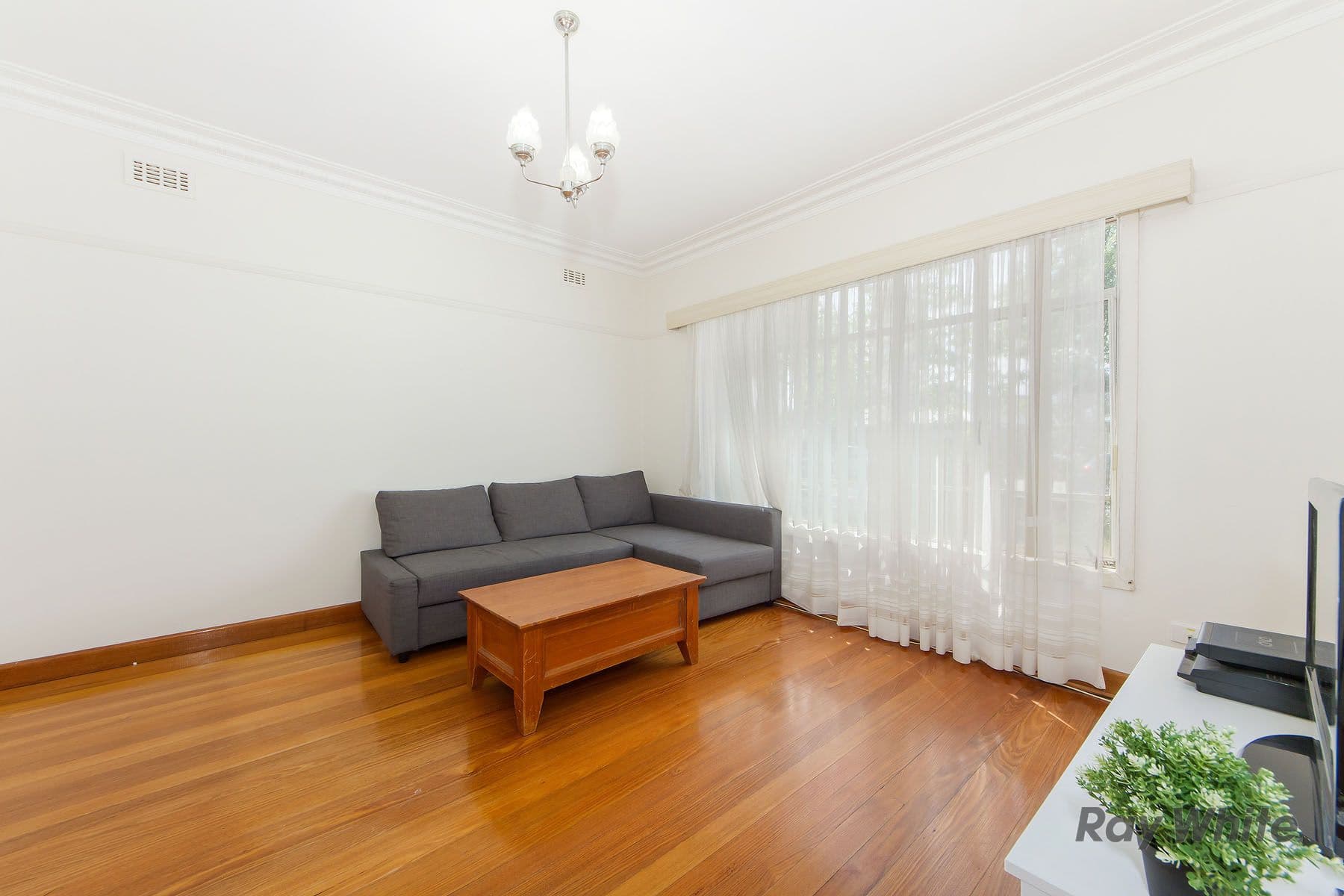29 Beaver Street, St Albans VIC 3021, St Albans - Thumbnail 2