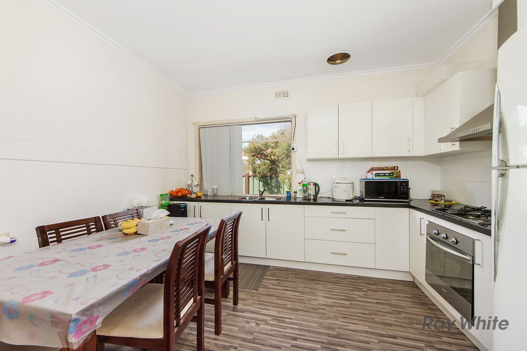 29 Beaver Street, St Albans VIC 3021, St Albans - Thumbnail 3