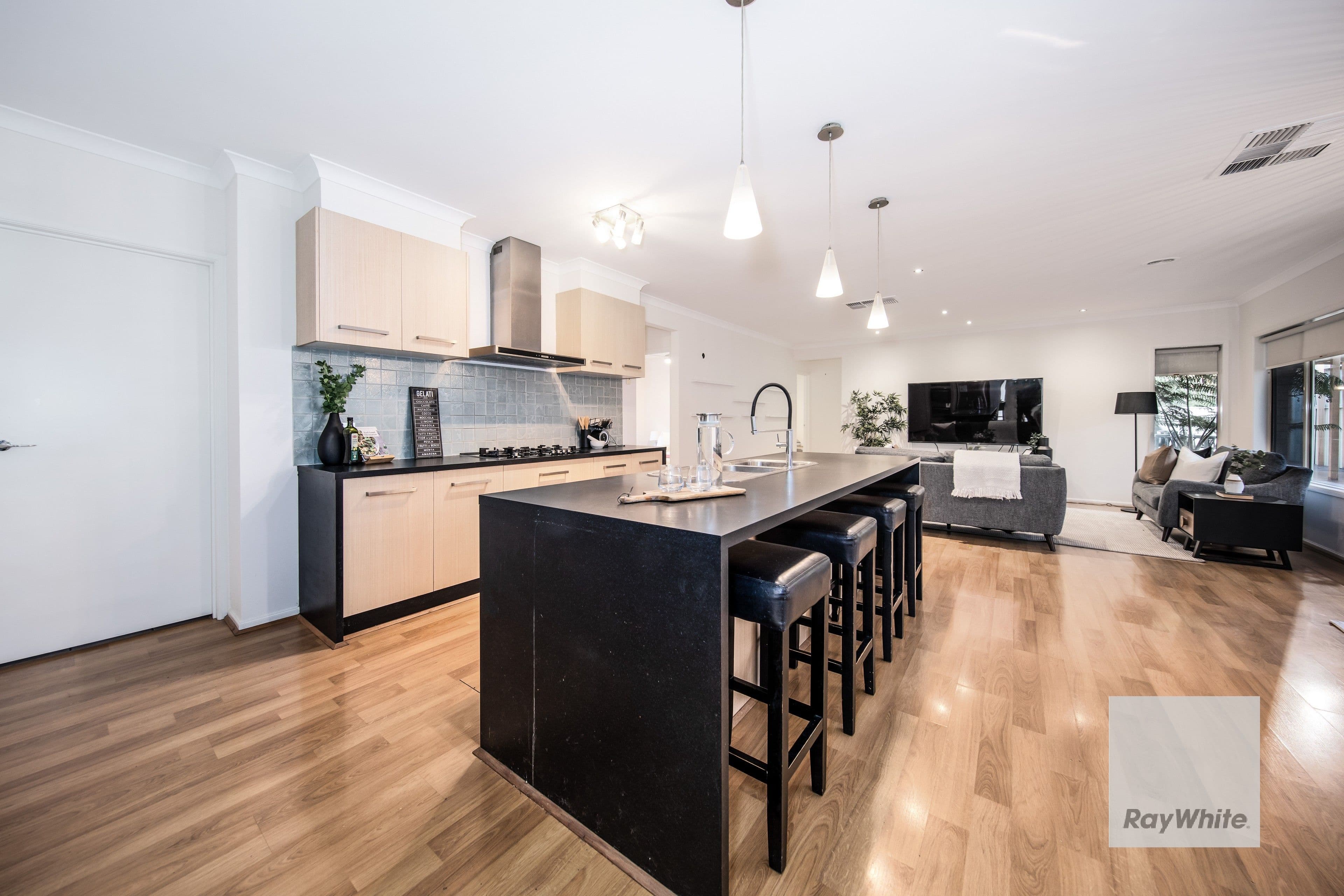 3 Hunts Cross Way, Caroline Springs VIC 3023, Caroline Springs - Thumbnail 4