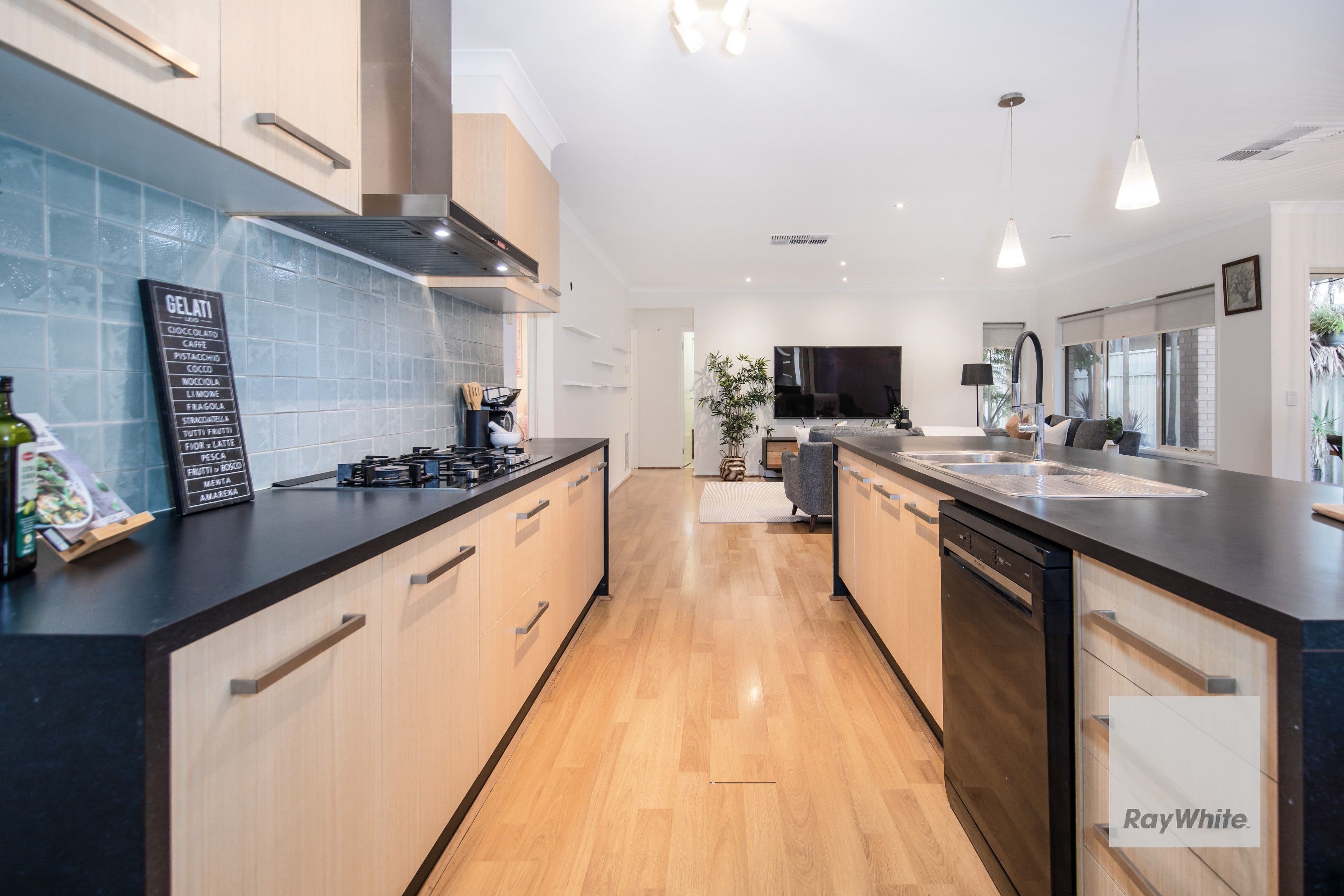 3 Hunts Cross Way, Caroline Springs VIC 3023, Caroline Springs - Thumbnail 5