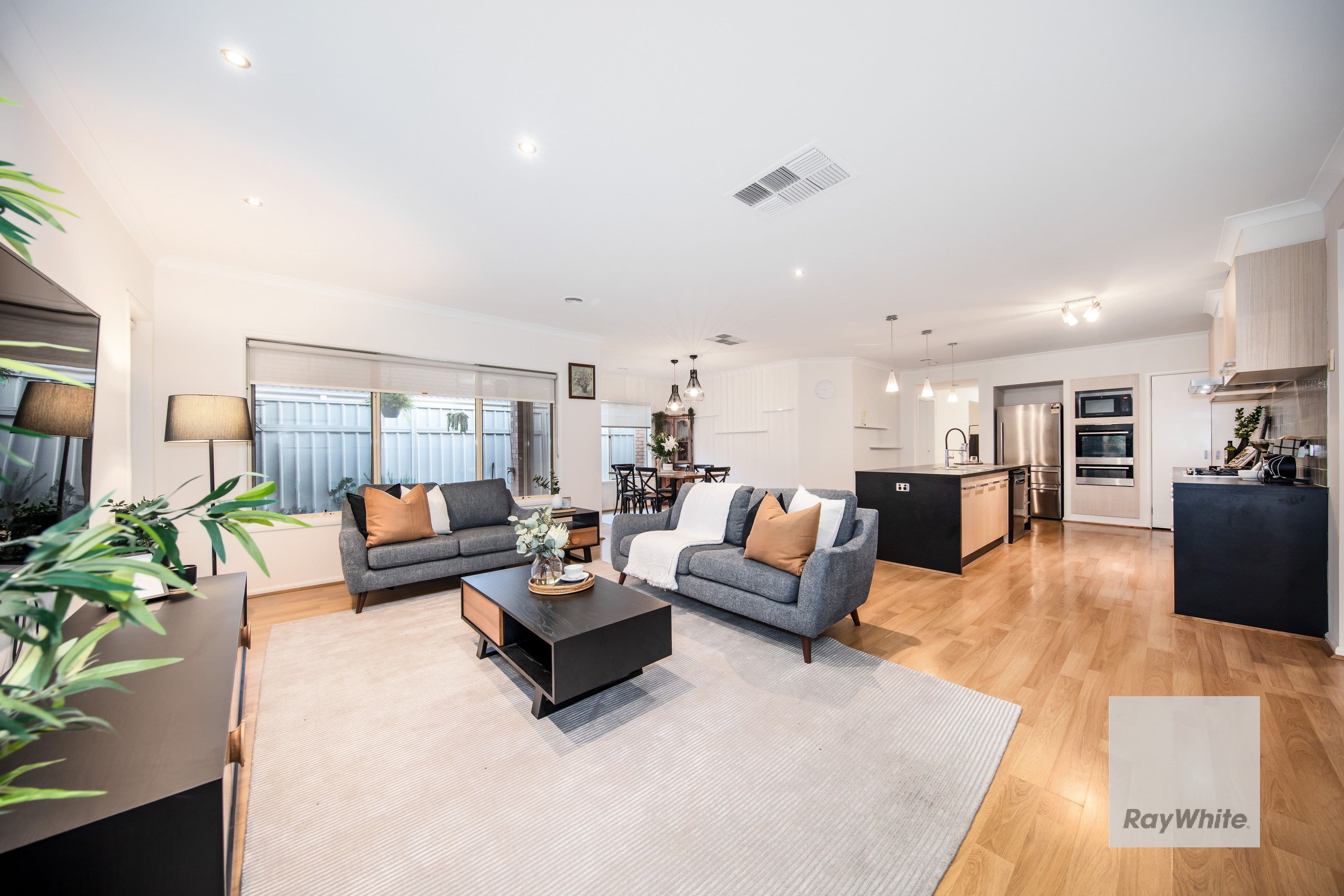 3 Hunts Cross Way, Caroline Springs VIC 3023, Caroline Springs - Thumbnail 8