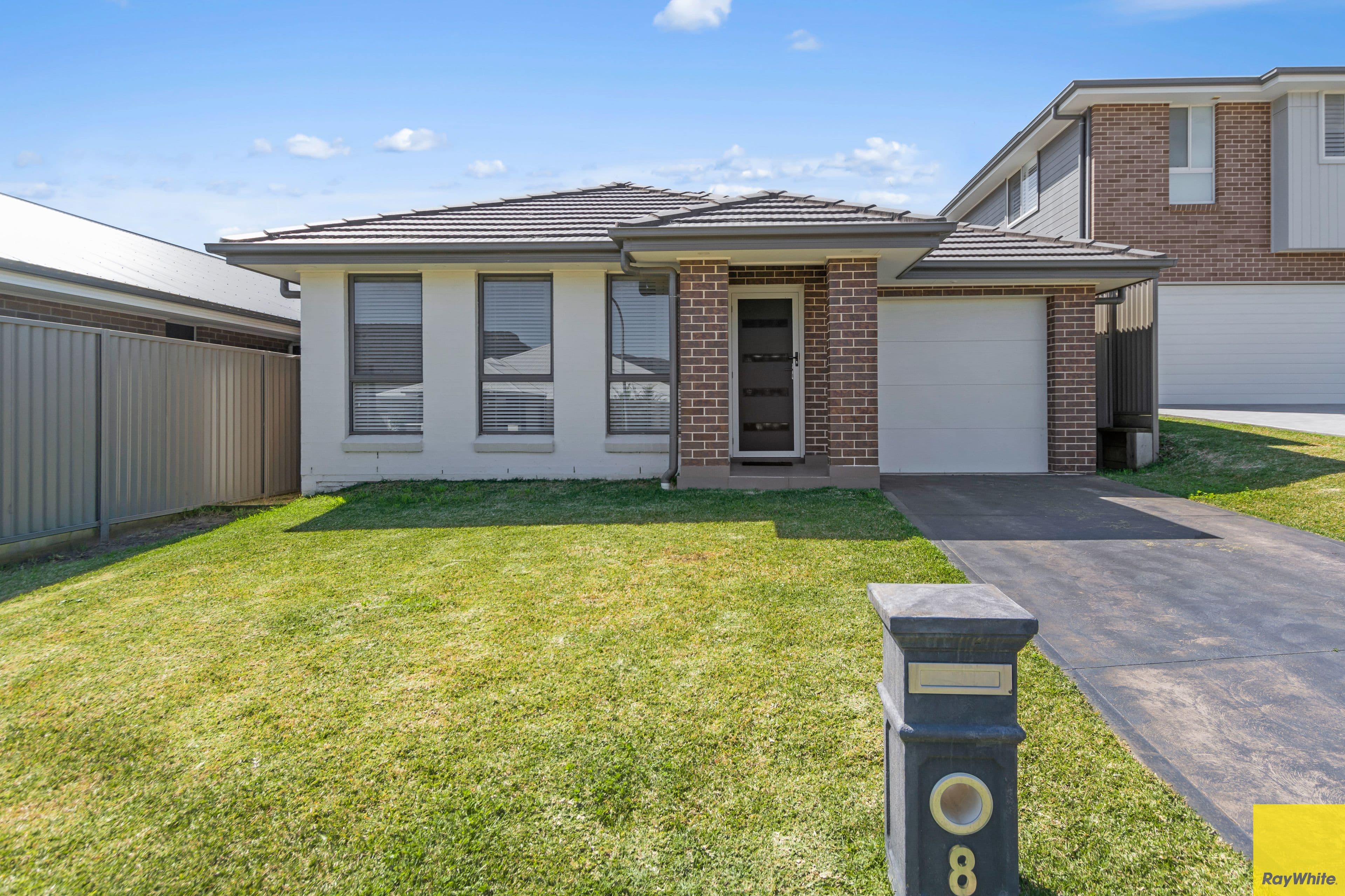 8 Vivian Street, Kembla Grange NSW 2526, Kembla Grange - Image 1