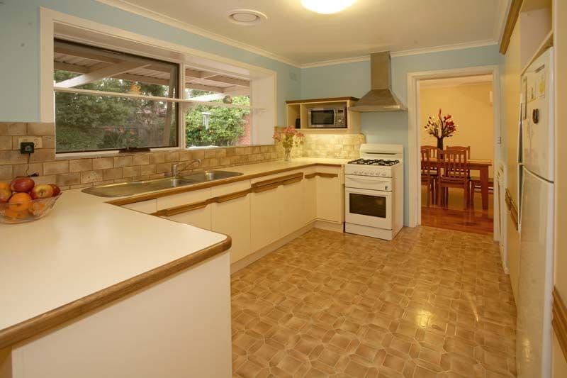 40 Golden Grove, GLEN WAVERLEY VIC 3150, Glen Waverley - Thumbnail 2