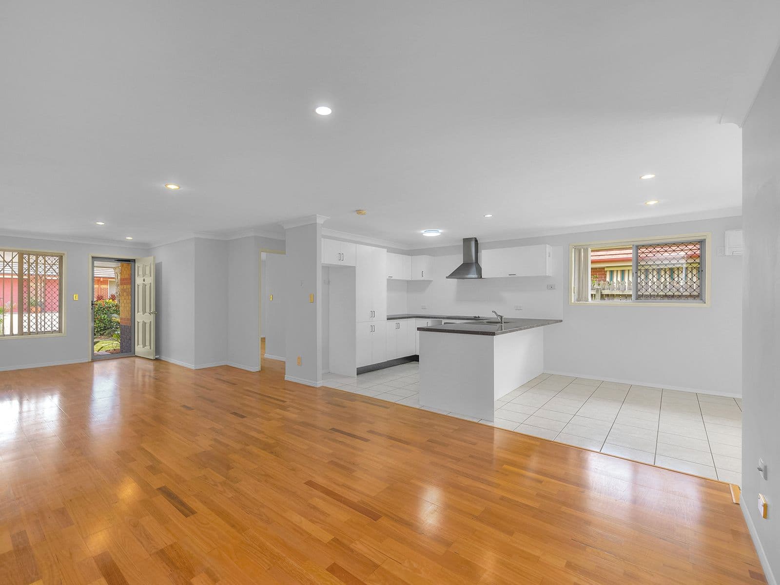 15 Hawbridge Street (off Pitta Pl), Carseldine QLD 4034, Carseldine - Thumbnail 4