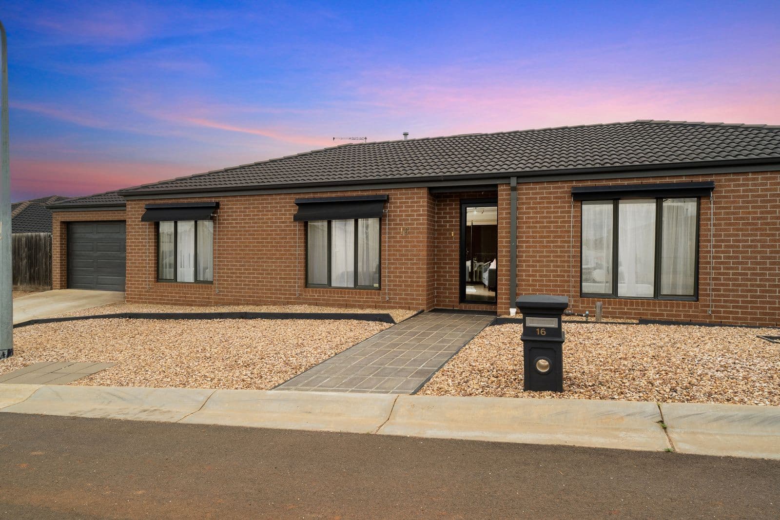 16 Hegarty Place, Maddingley VIC 3340, Maddingley - Thumbnail 2