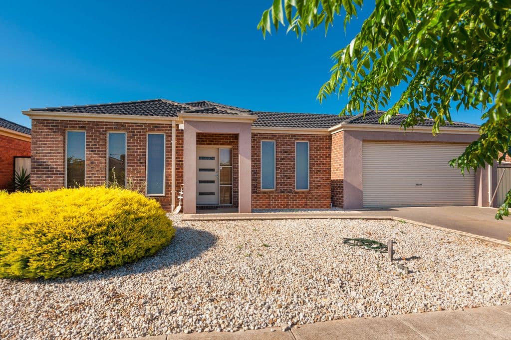 21 Wodalla Street, Kurunjang VIC 3337, Kurunjang - Image 1