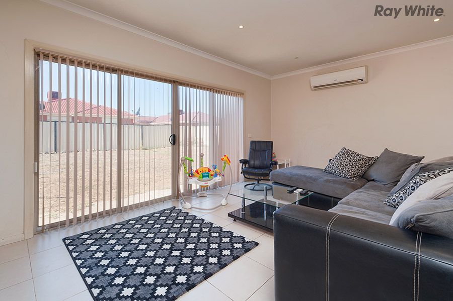 21 Wodalla Street, Kurunjang VIC 3337, Kurunjang - Thumbnail 3