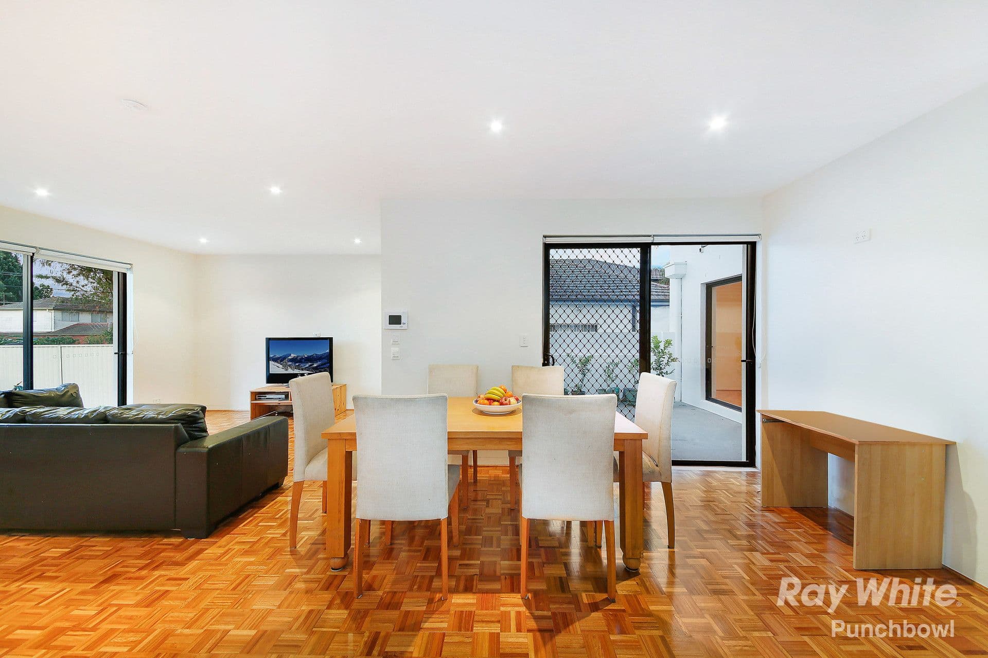 18 Hillcrest Street, Wiley Park - Thumbnail 2