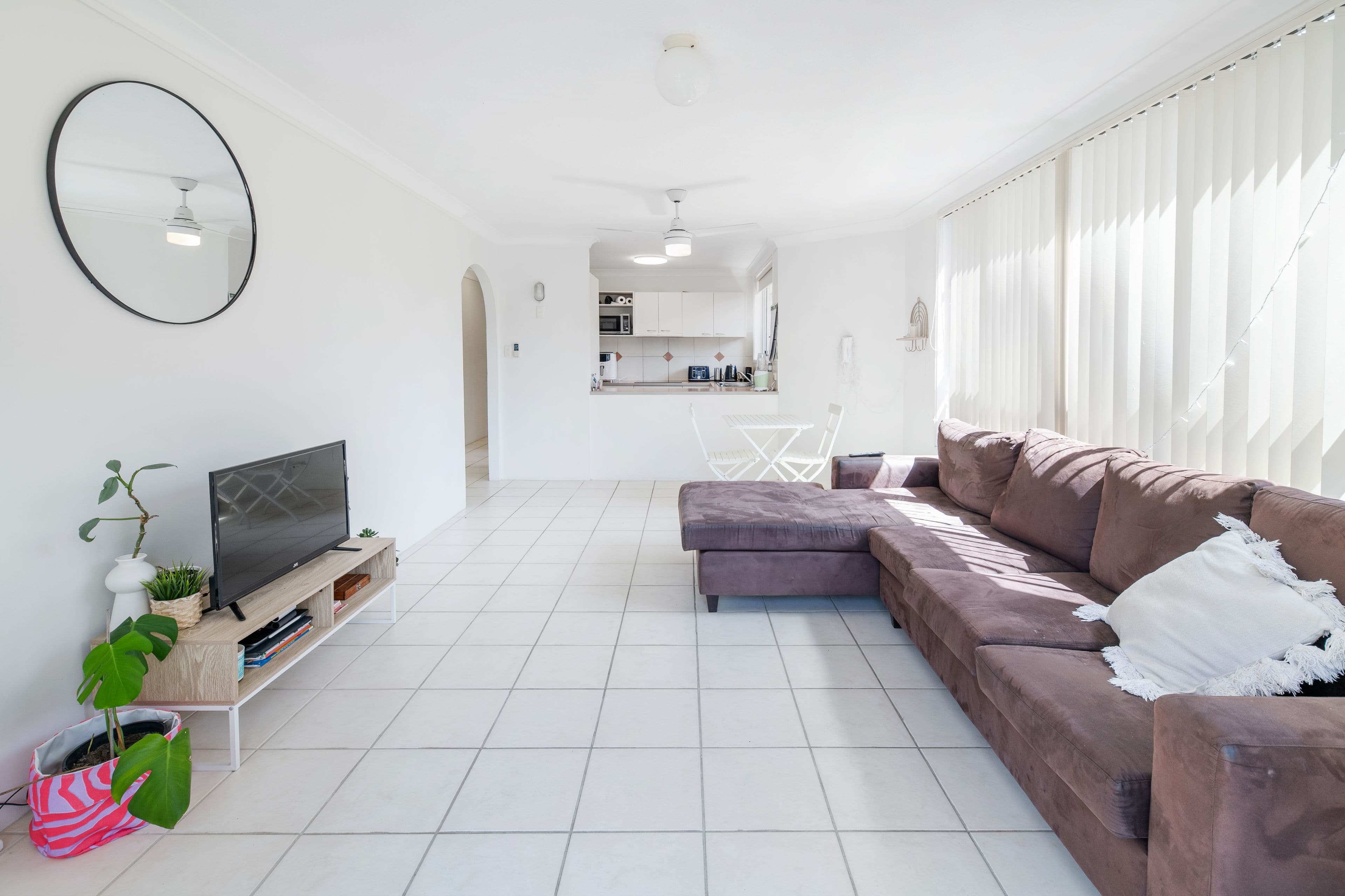 24 First Avenue, Broadbeach QLD 4218, Broadbeach - Thumbnail 2