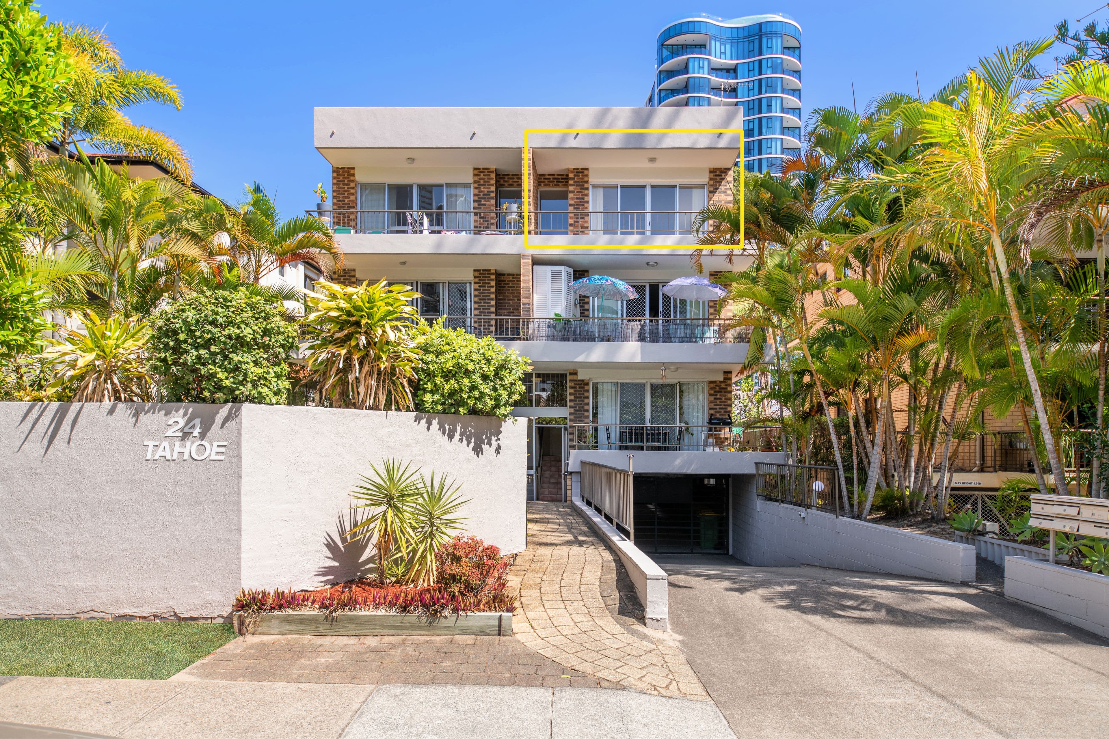 24 First Avenue, Broadbeach QLD 4218, Broadbeach - Thumbnail 3
