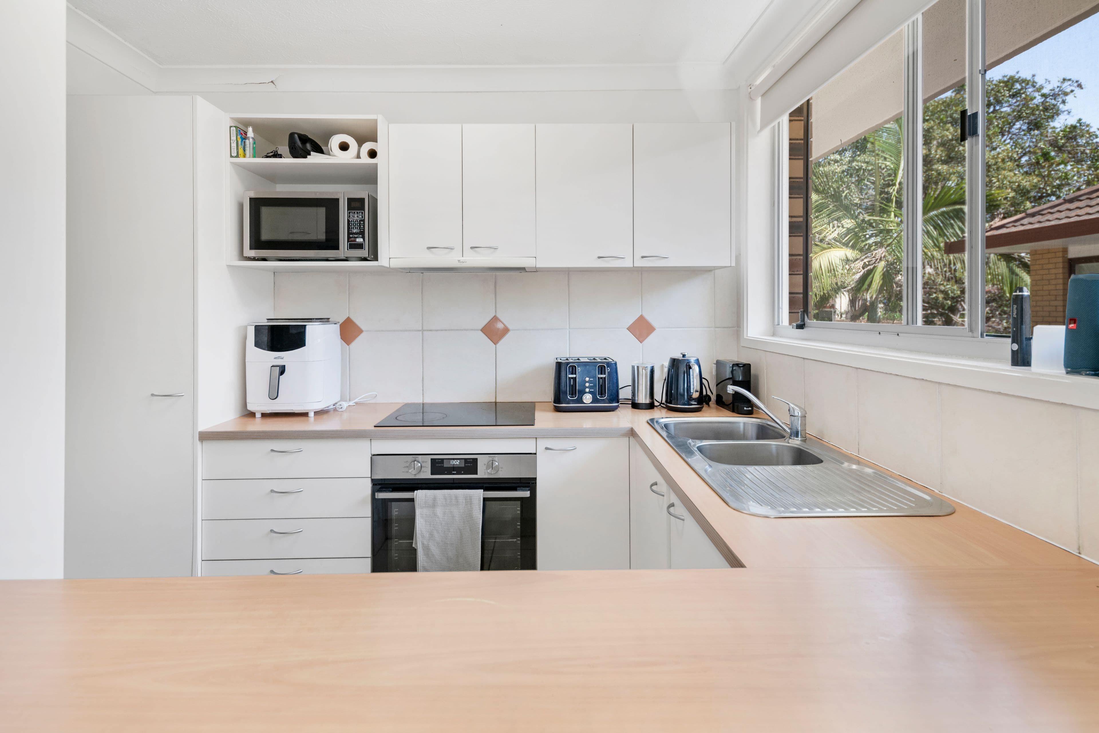 24 First Avenue, Broadbeach QLD 4218, Broadbeach - Thumbnail 5