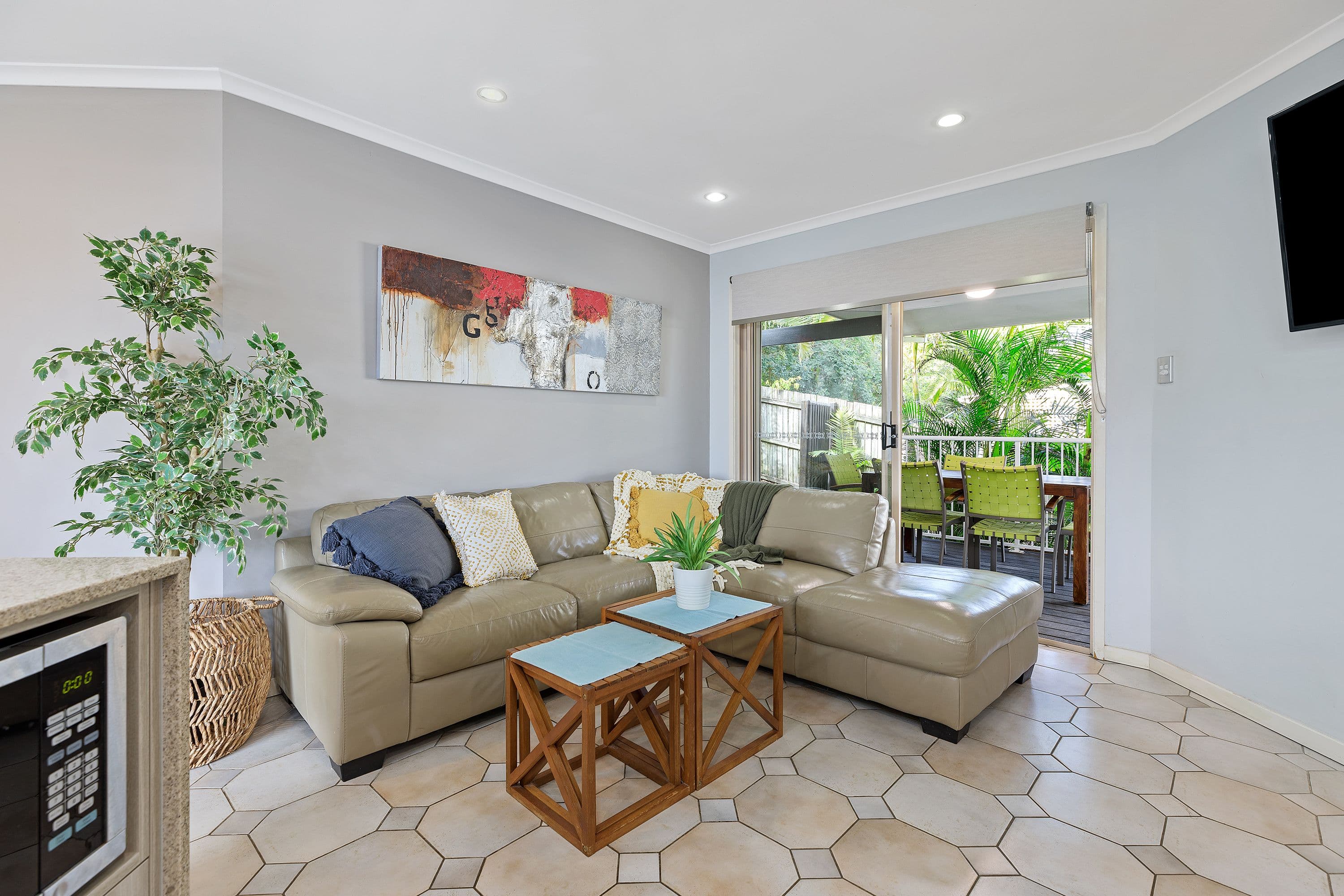 10 Driftwood Drive, Castaways Beach QLD 4567, Castaways Beach - Thumbnail 6