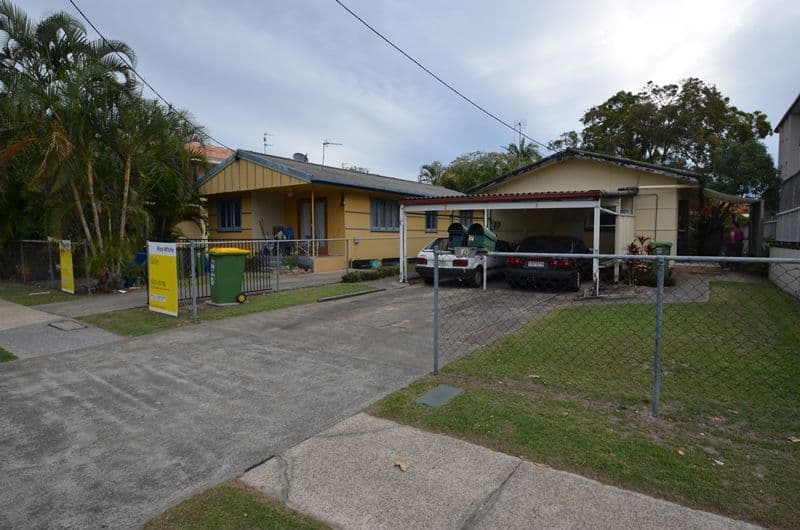 68 and 70 Brighton Street, BIGGERA WATERS QLD 4216, Biggera Waters - Thumbnail 2
