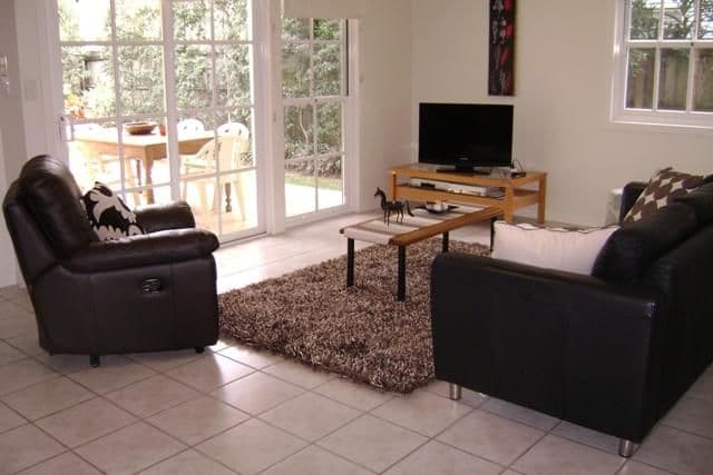 12 Rakeevan Road, GRACEVILLE QLD 4075, Graceville - Thumbnail 3