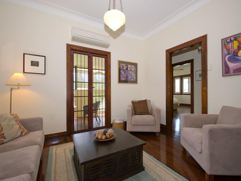 12 Rakeevan Road, GRACEVILLE QLD 4075, Graceville - Thumbnail 4