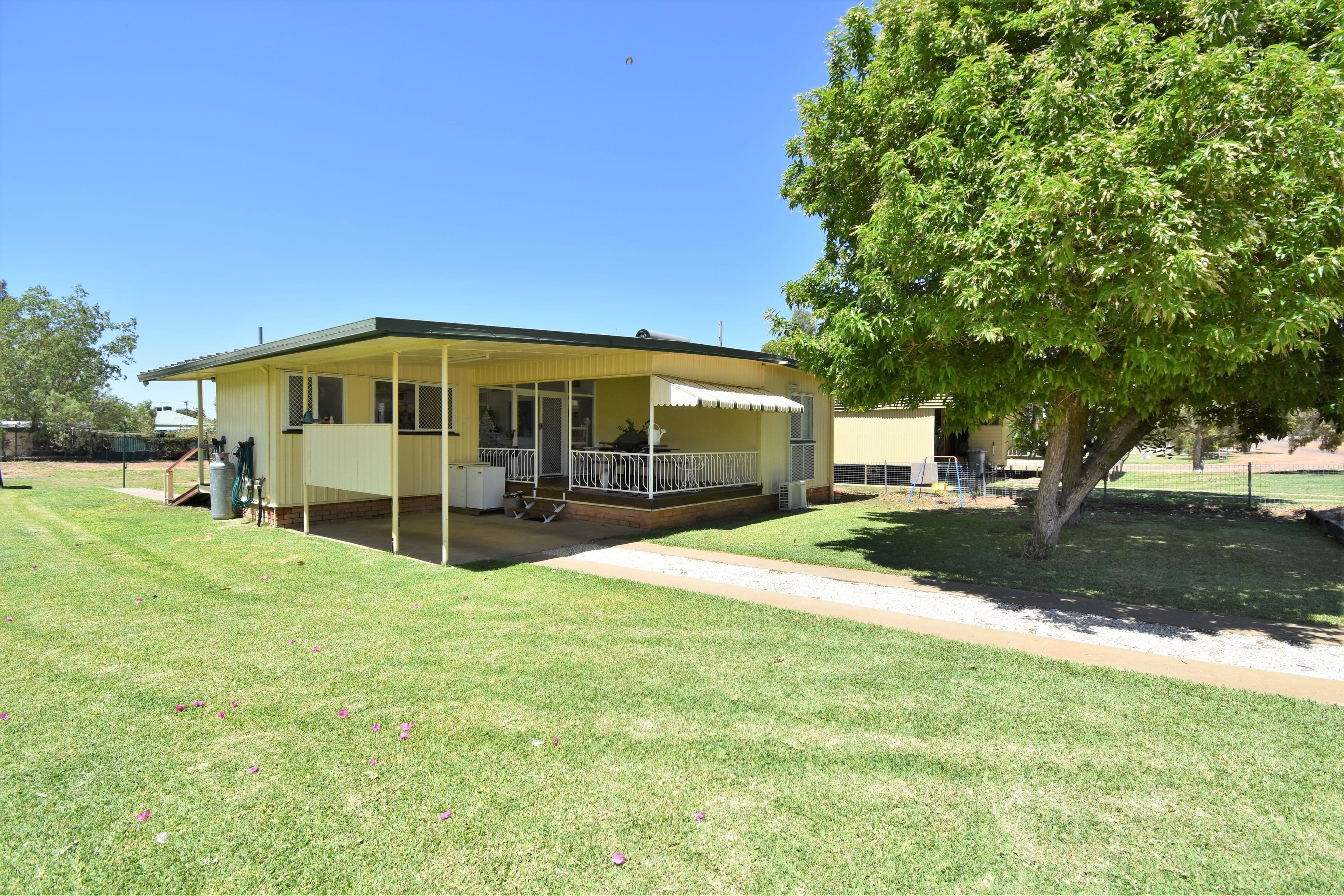 37 Quail Street, Longreach QLD 4730, Longreach - Image 1