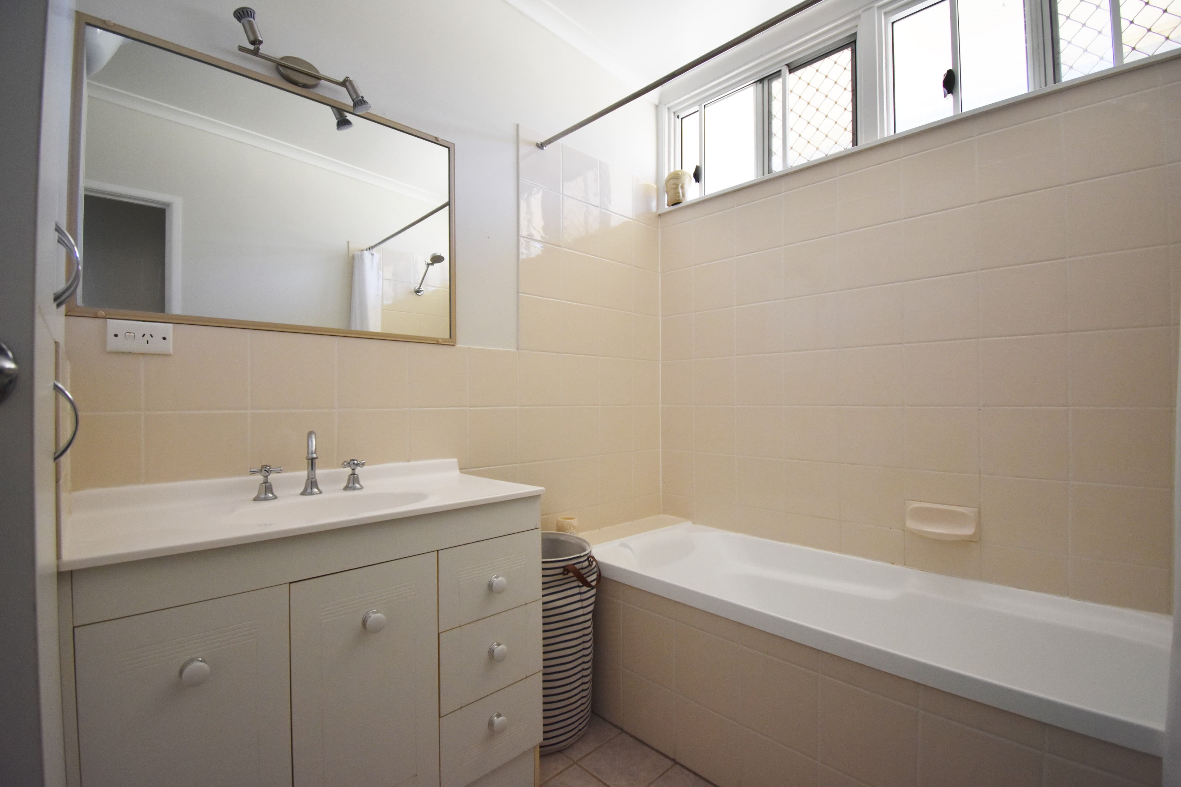 37 Quail Street, Longreach QLD 4730, Longreach - Thumbnail 7