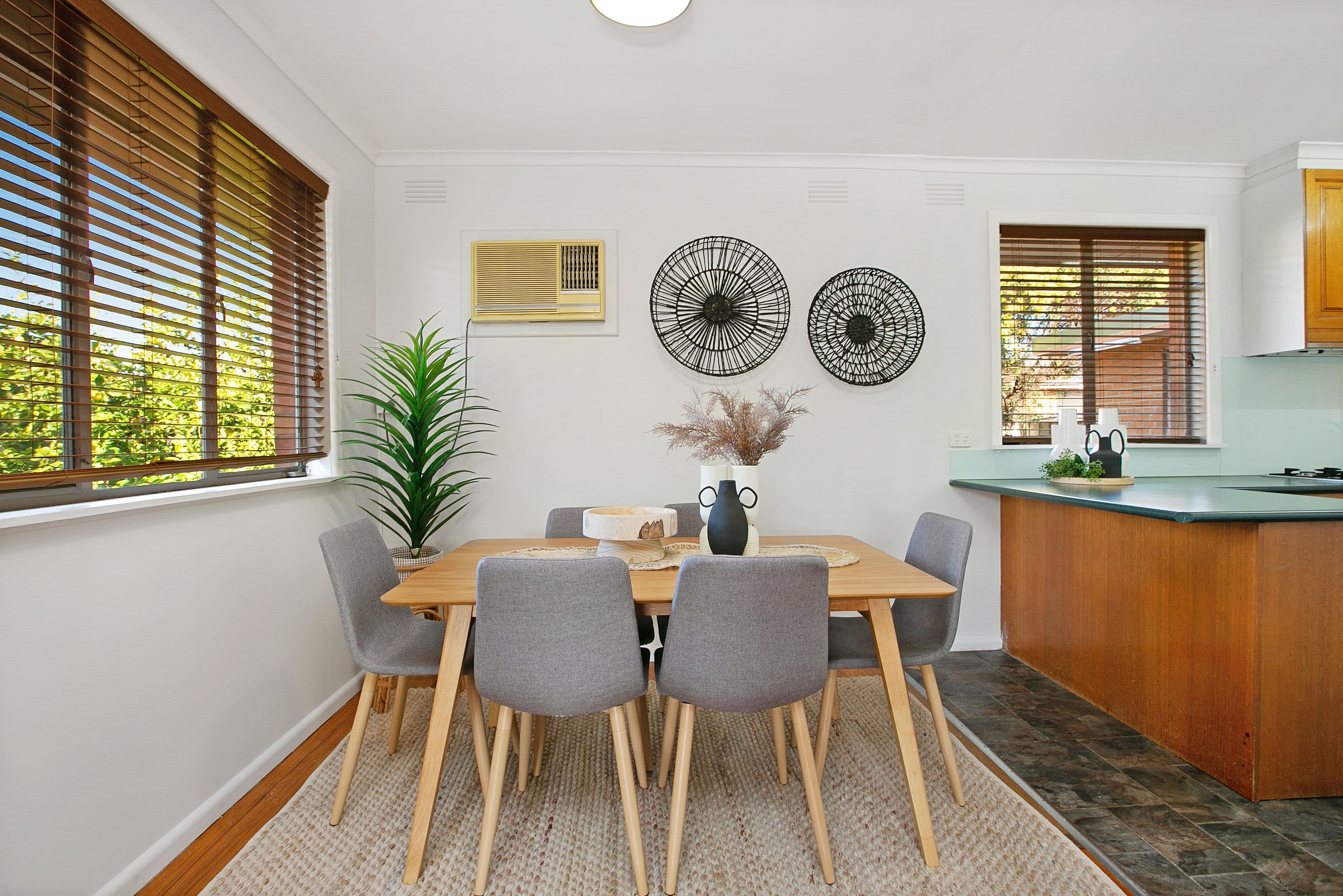 25 Lindenow Street, Reservoir VIC 3073, Reservoir - Thumbnail 4