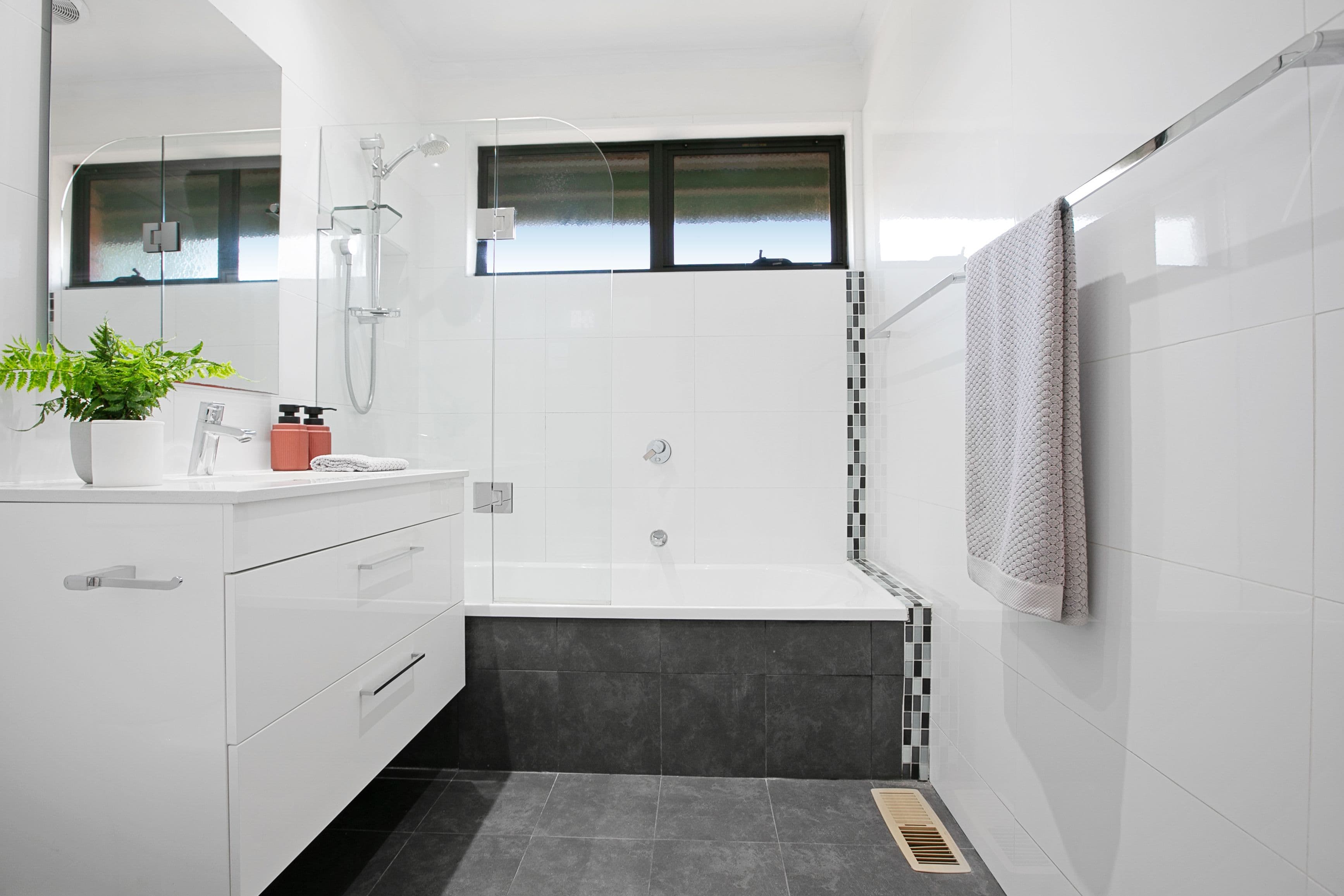 25 Lindenow Street, Reservoir VIC 3073, Reservoir - Thumbnail 8
