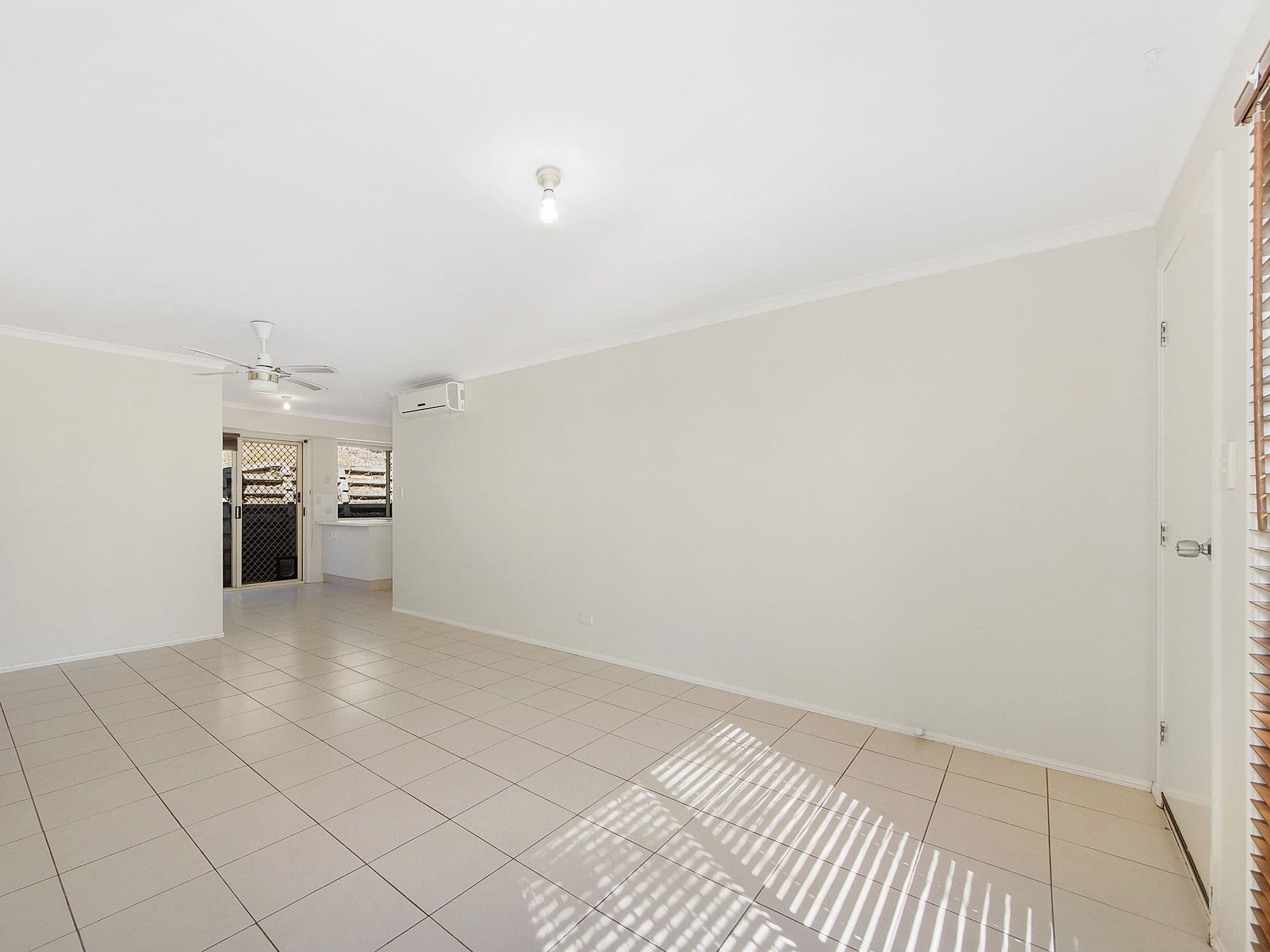 8 Hercule Court, Oxenford QLD 4210, Oxenford - Thumbnail 4