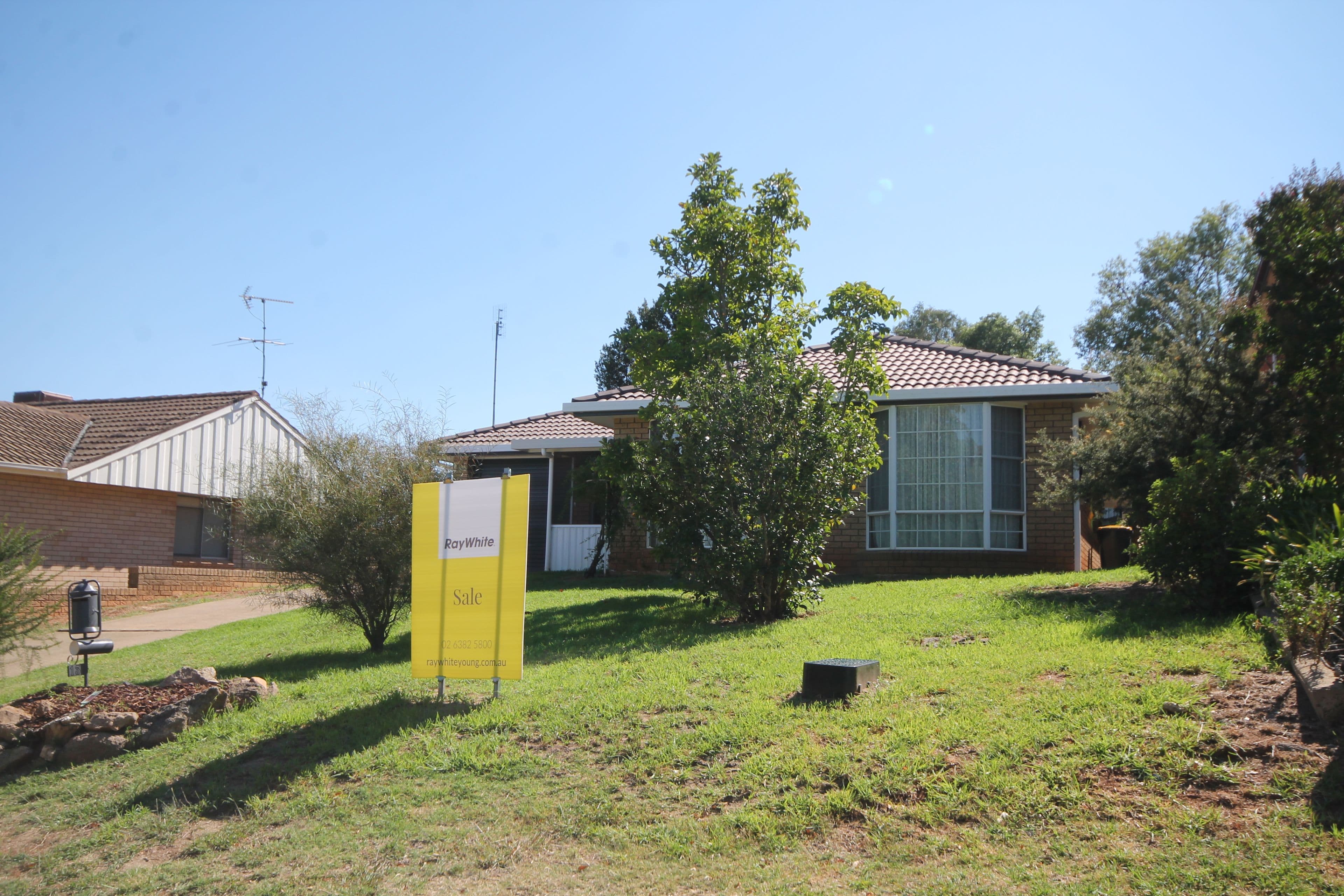 13 Barwang Street, Young - Image 1
