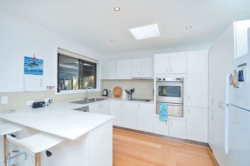 16 Fatsia Court, ELANORA QLD 4221, Elanora - Thumbnail 2