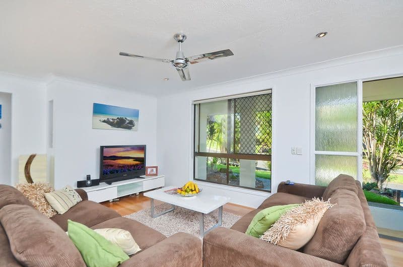 16 Fatsia Court, ELANORA QLD 4221, Elanora - Thumbnail 5