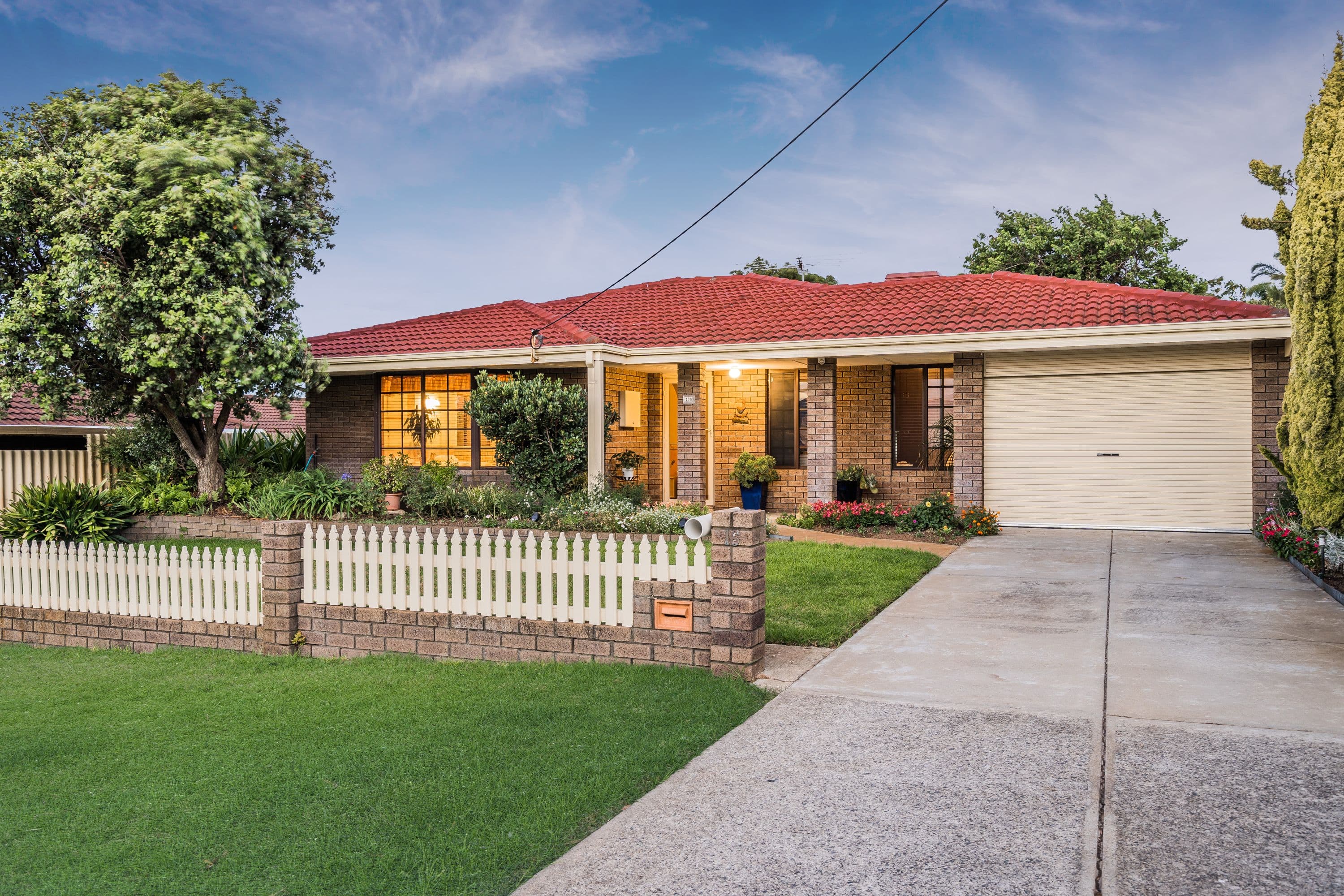 16 Isted Avenue, Hamilton Hill WA 6163, Hamilton Hill - Thumbnail 2