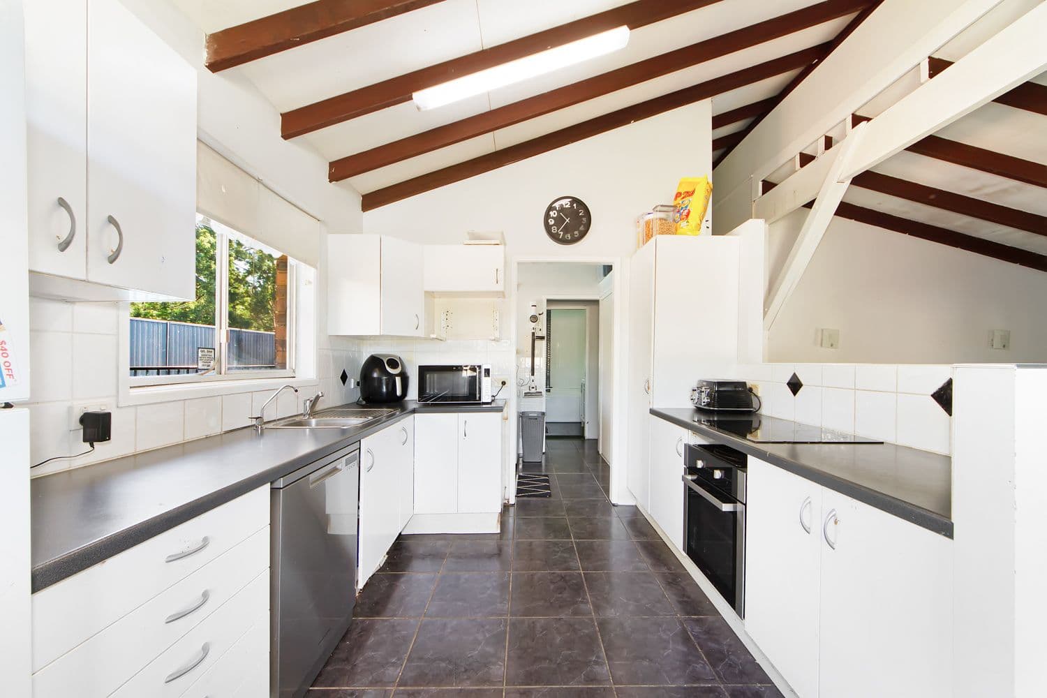 21 Kerrabee Street, Nerang QLD 4211, Nerang - Thumbnail 5