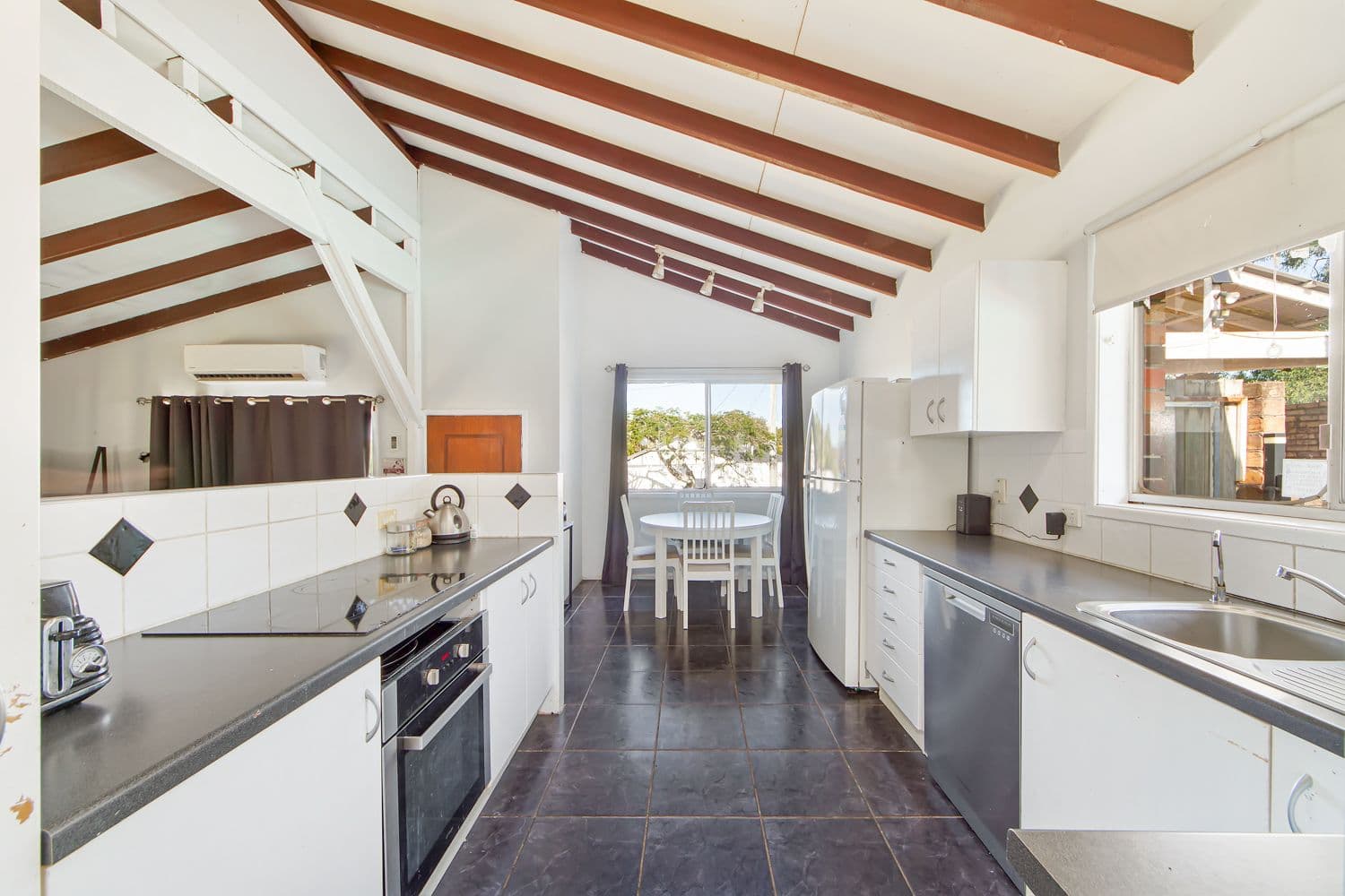 21 Kerrabee Street, Nerang QLD 4211, Nerang - Thumbnail 6