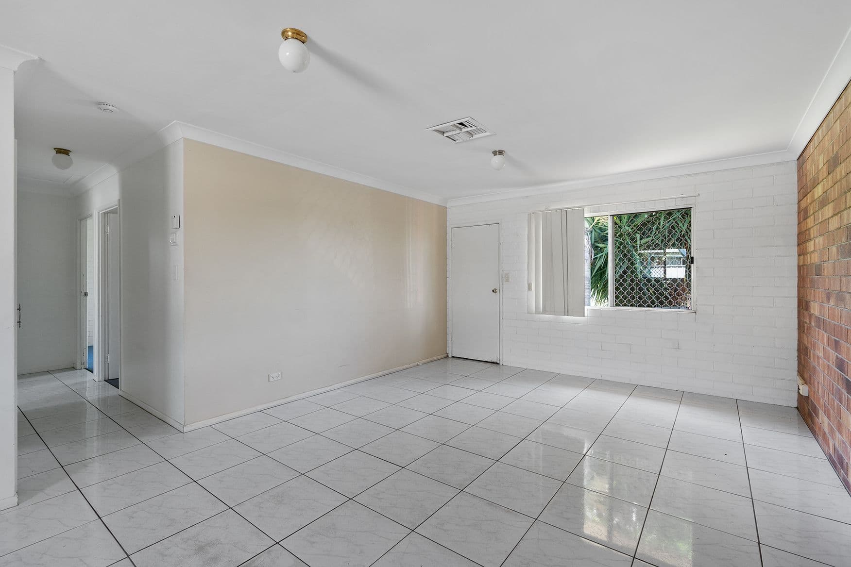 167 Opal Street, Emerald QLD 4720, Emerald - Thumbnail 6