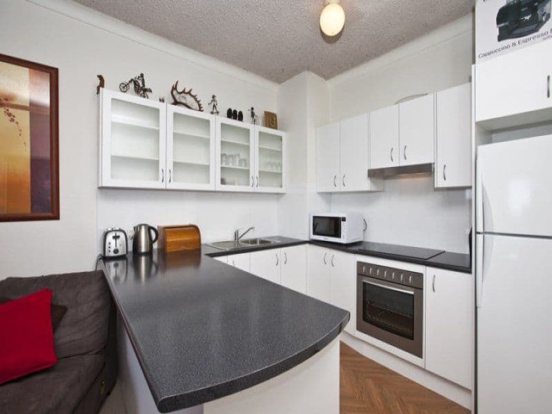 17 Hillview Crescent, THE HILL NSW 2300, The Hill - Thumbnail 3