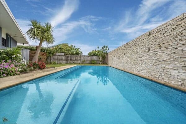 26 Hume Parade, Paradise Point QLD 4216, Paradise Point - Thumbnail 2
