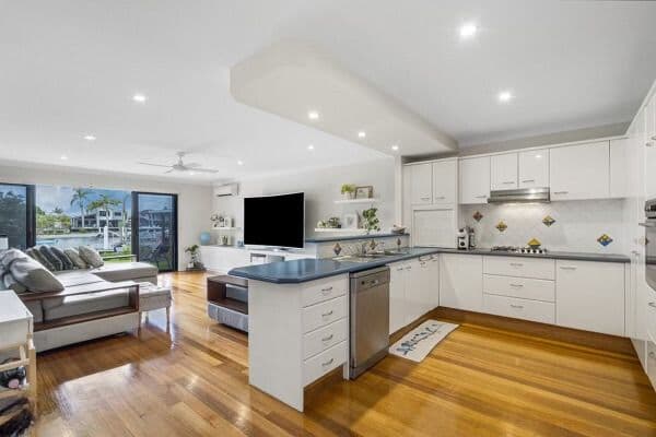 26 Hume Parade, Paradise Point QLD 4216, Paradise Point - Thumbnail 6
