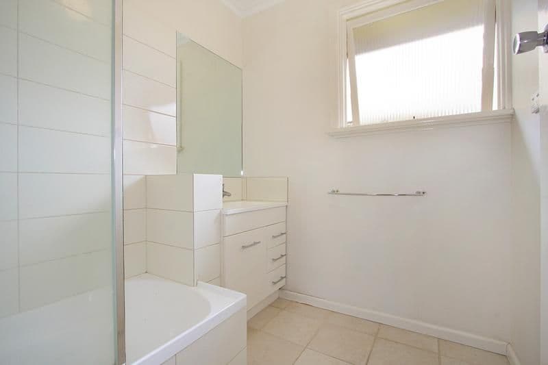 9 Scotsburn Avenue, OAKLEIGH SOUTH VIC 3167, Oakleigh South - Thumbnail 5