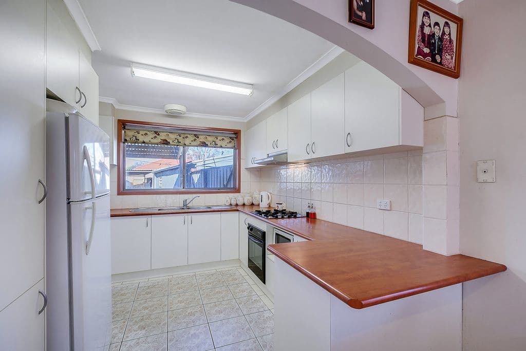 16 Helpmann Crescent, Epping VIC 3076, Epping - Thumbnail 2