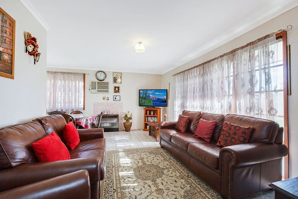 16 Helpmann Crescent, Epping VIC 3076, Epping - Thumbnail 3