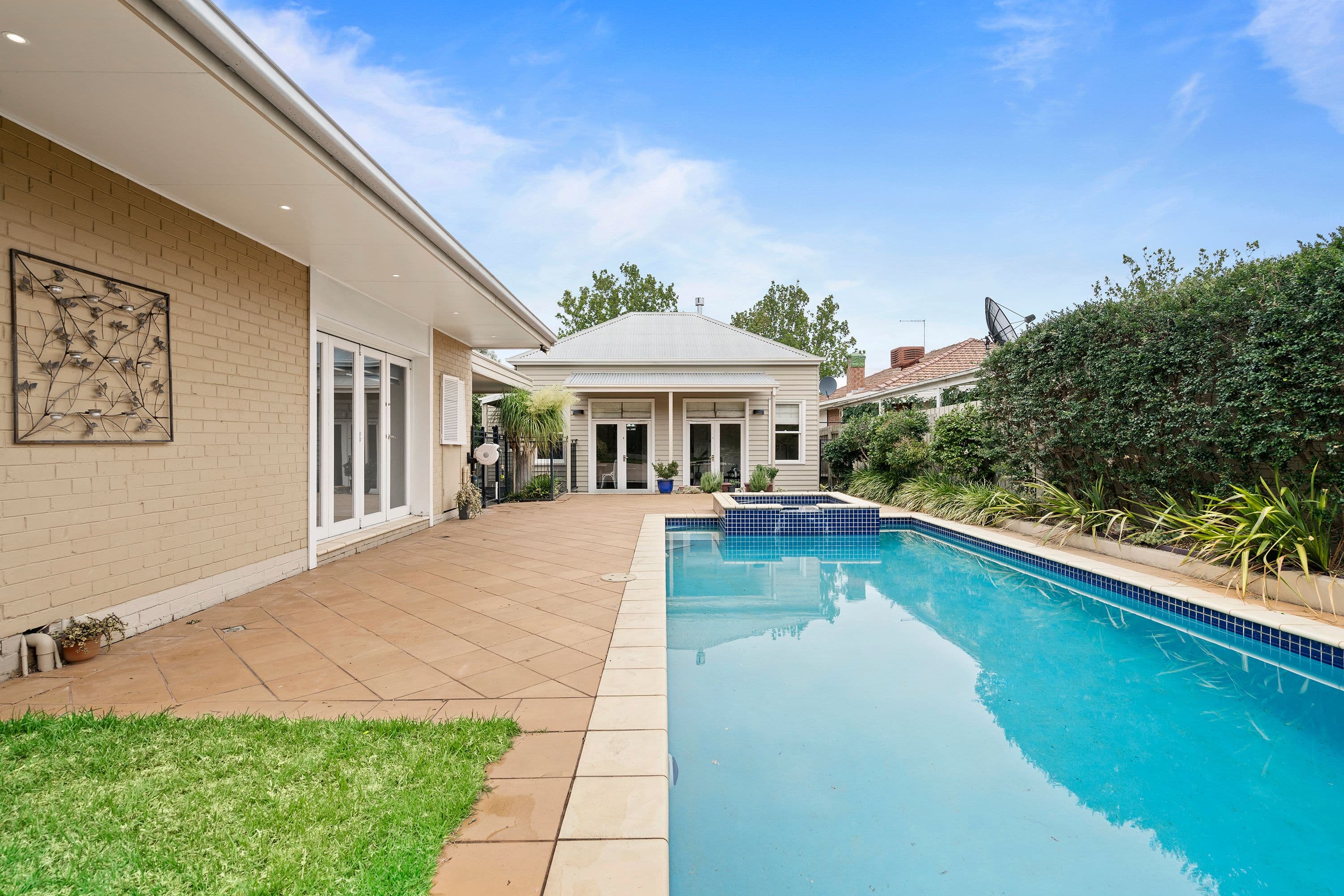 61 Albion Road, Box Hill VIC 3128, Box Hill - Thumbnail 2