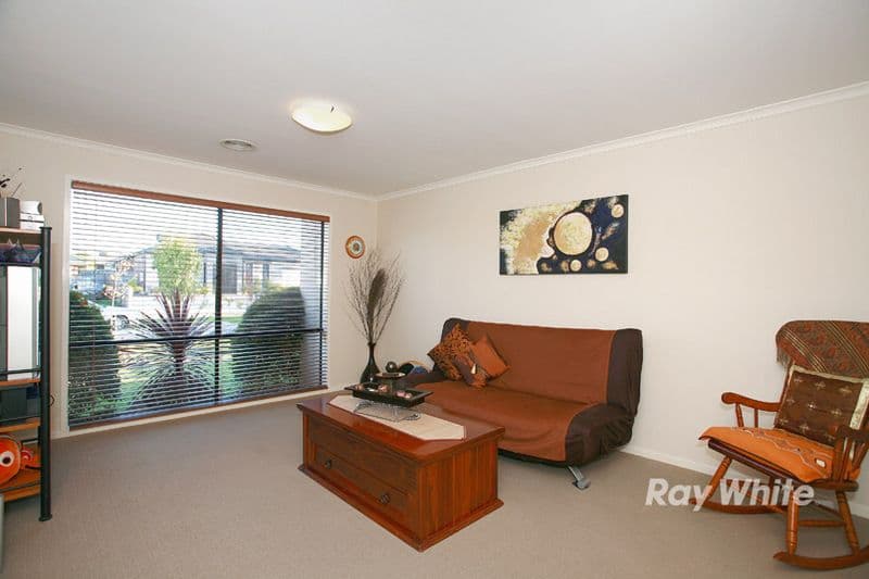 6 Heatherwood Court, CRANBOURNE VIC 3977, Cranbourne West - Thumbnail 2