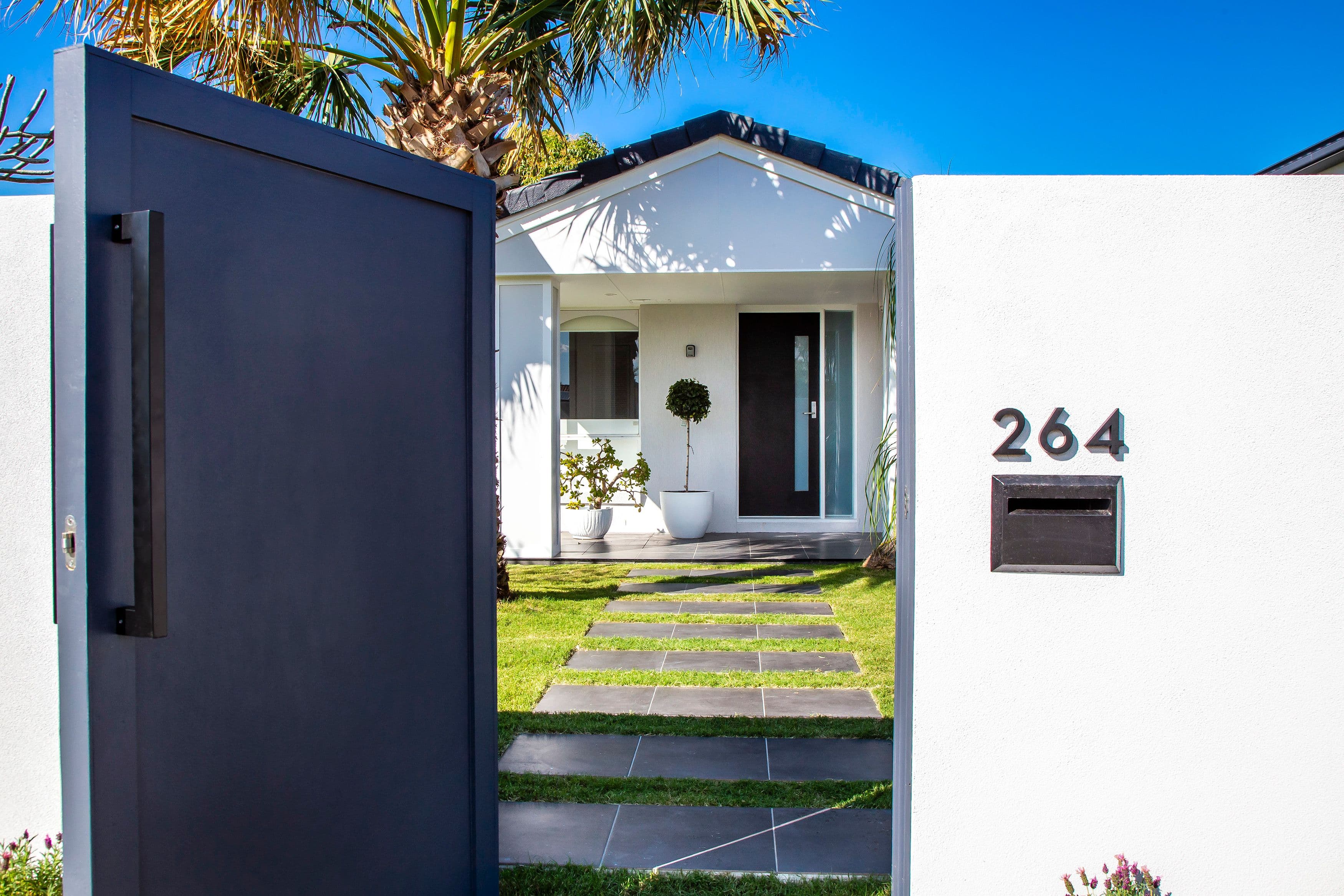 264 Rio Vista Boulevard, Mermaid Waters QLD 4218, Mermaid Waters - Thumbnail 5
